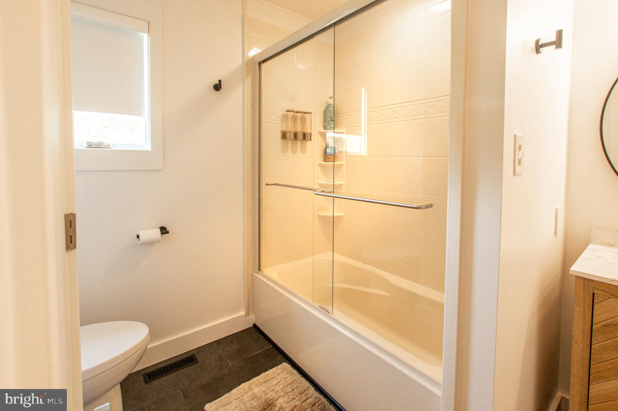 ROUNDELAY - Residential