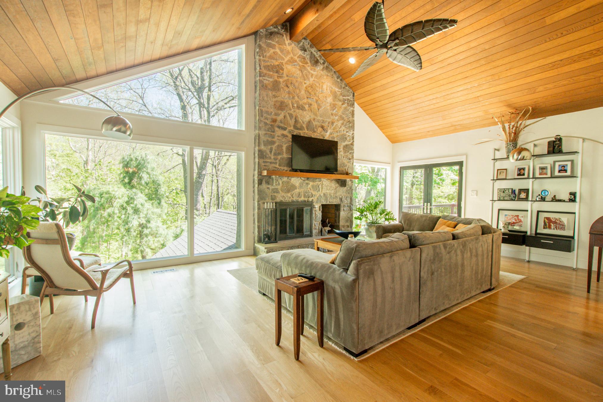 ROUNDELAY - Residential