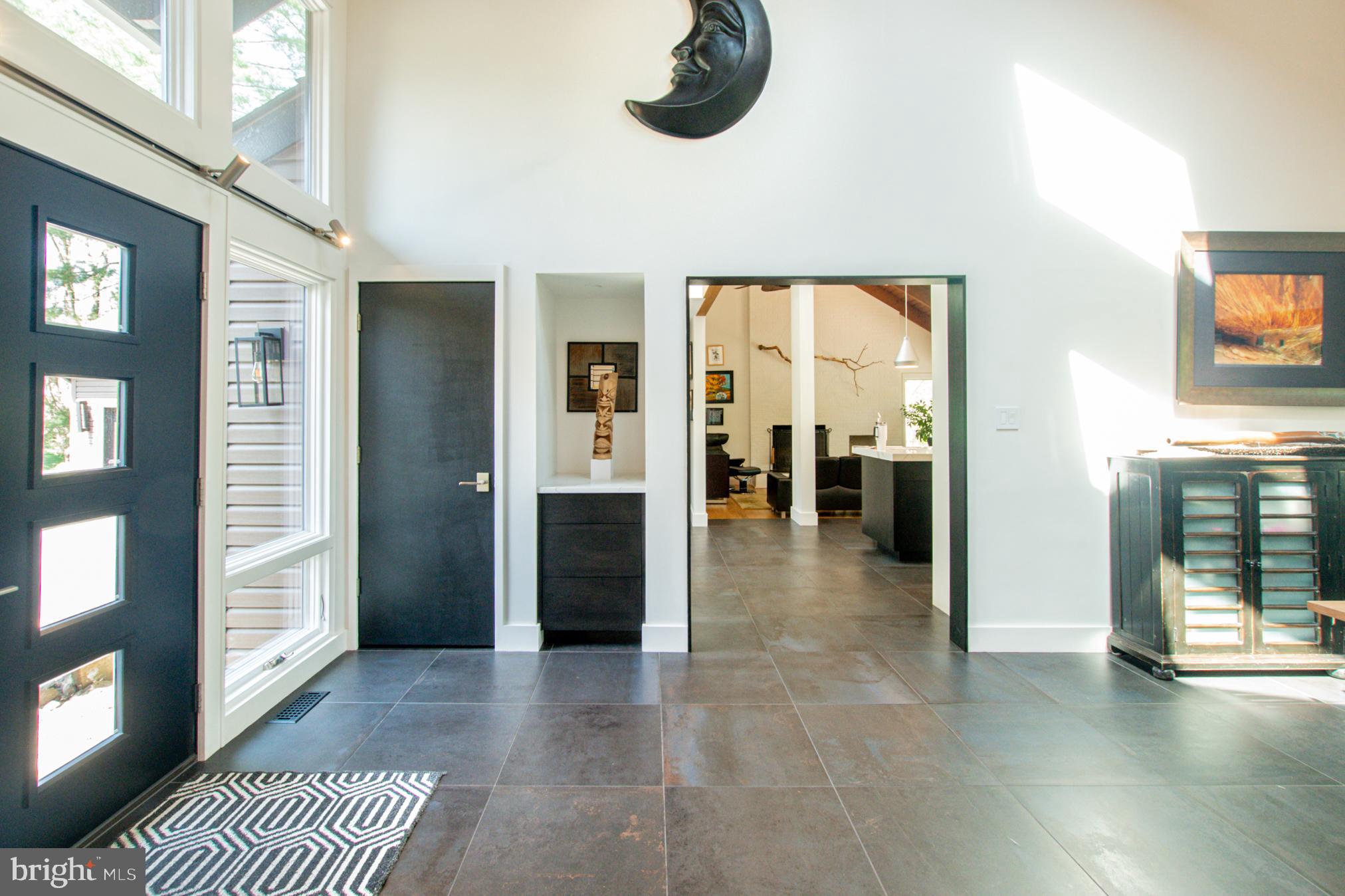 ROUNDELAY - Residential