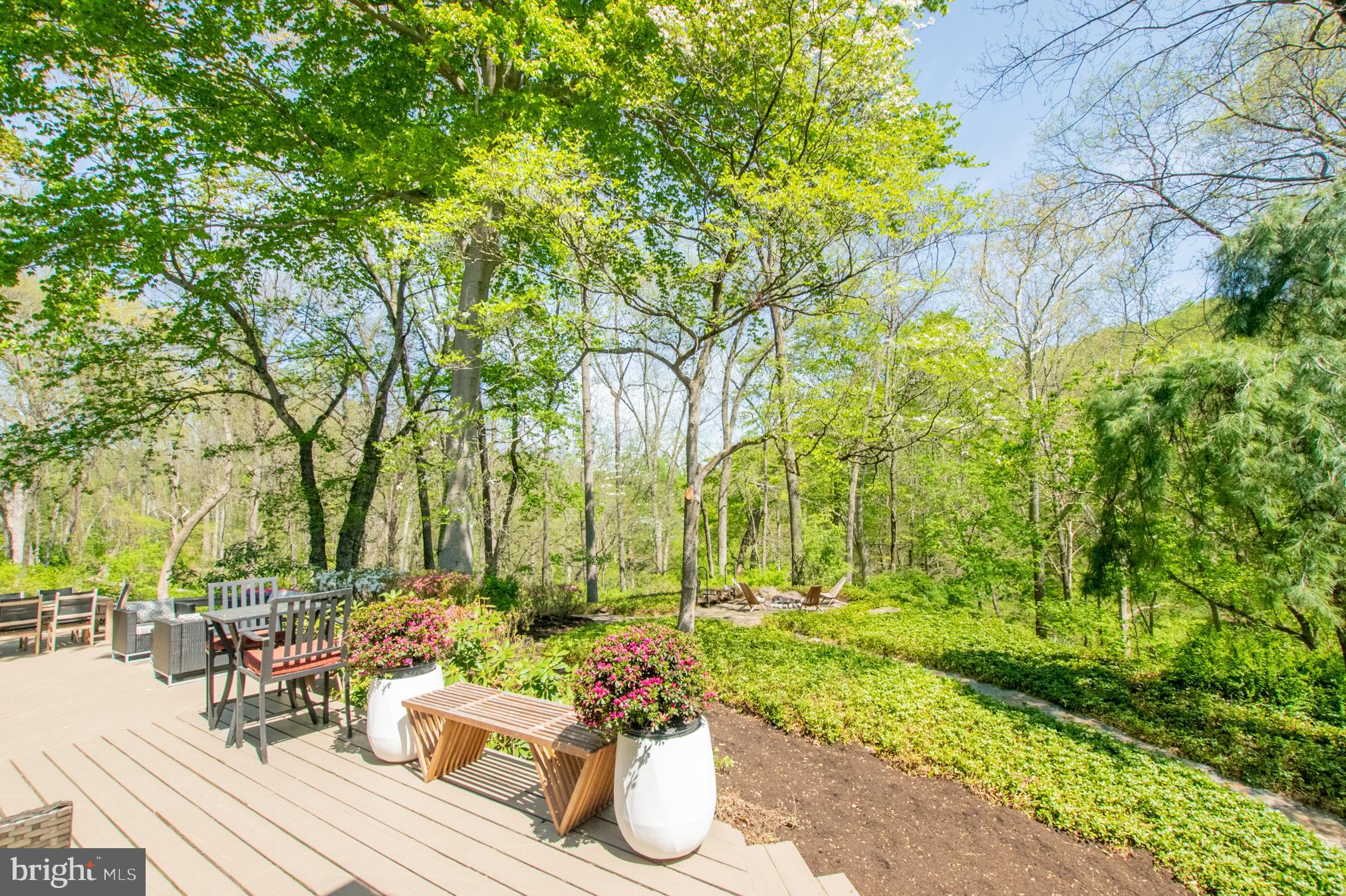 ROUNDELAY - Residential