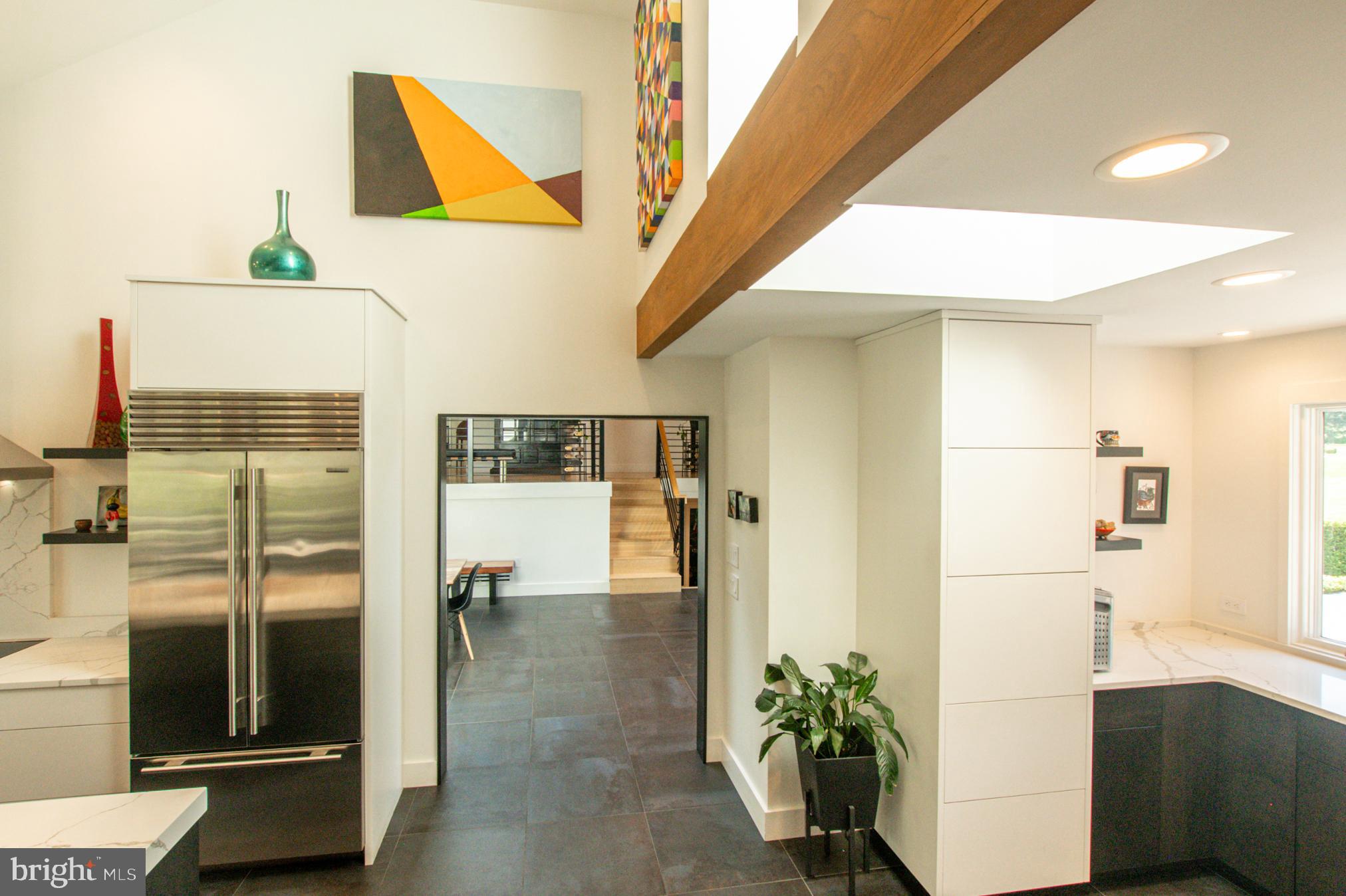 ROUNDELAY - Residential