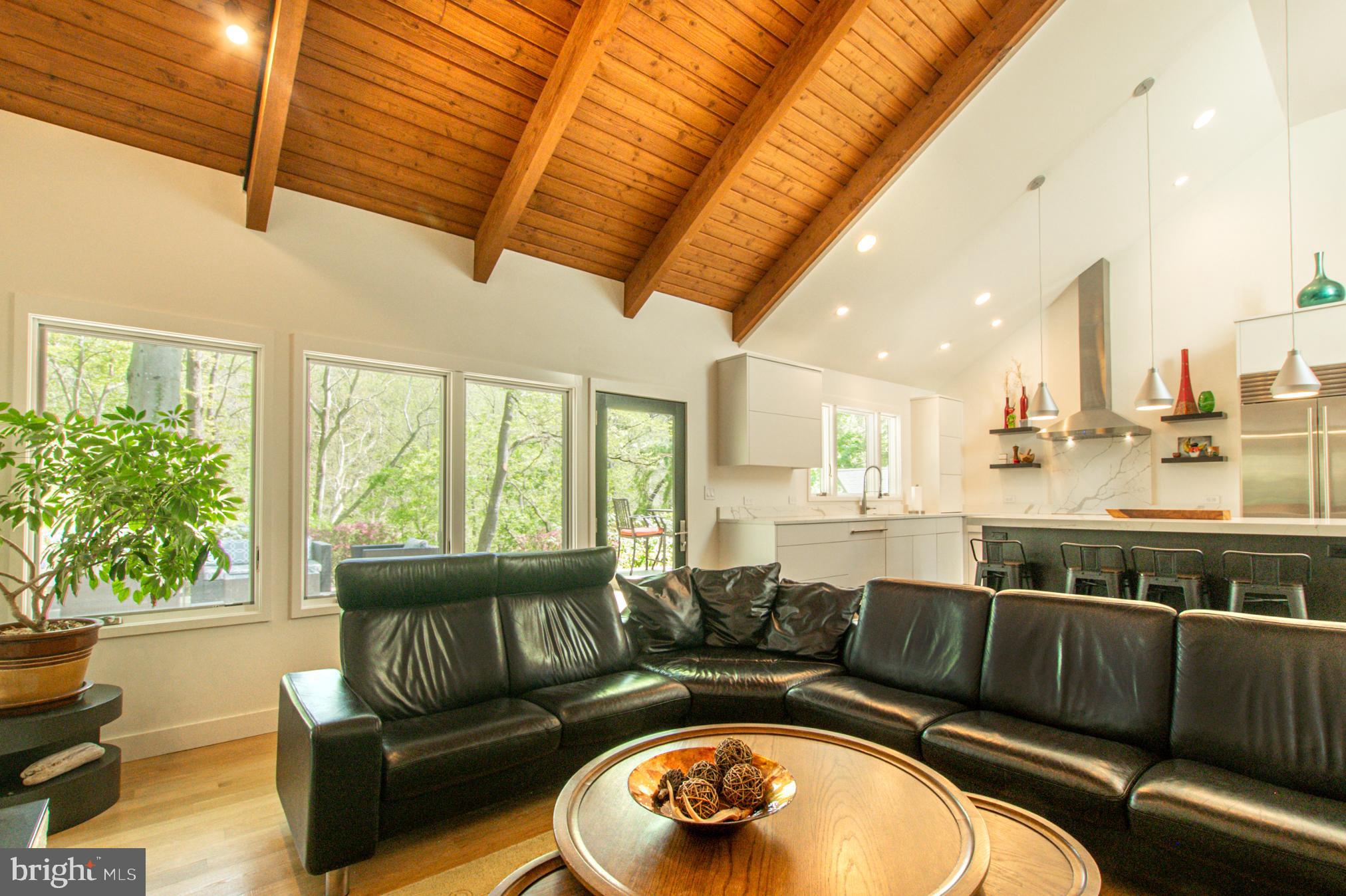 ROUNDELAY - Residential