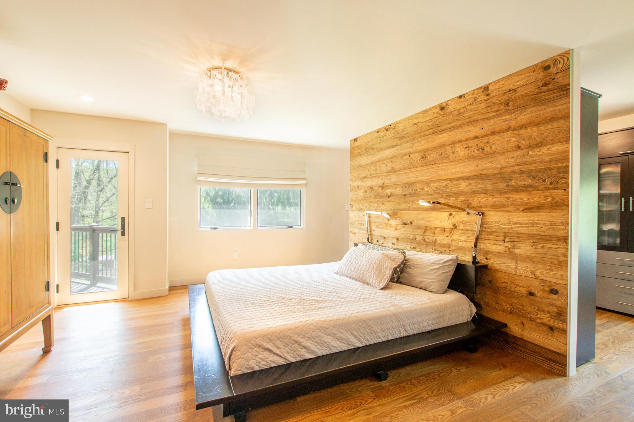 ROUNDELAY - Residential