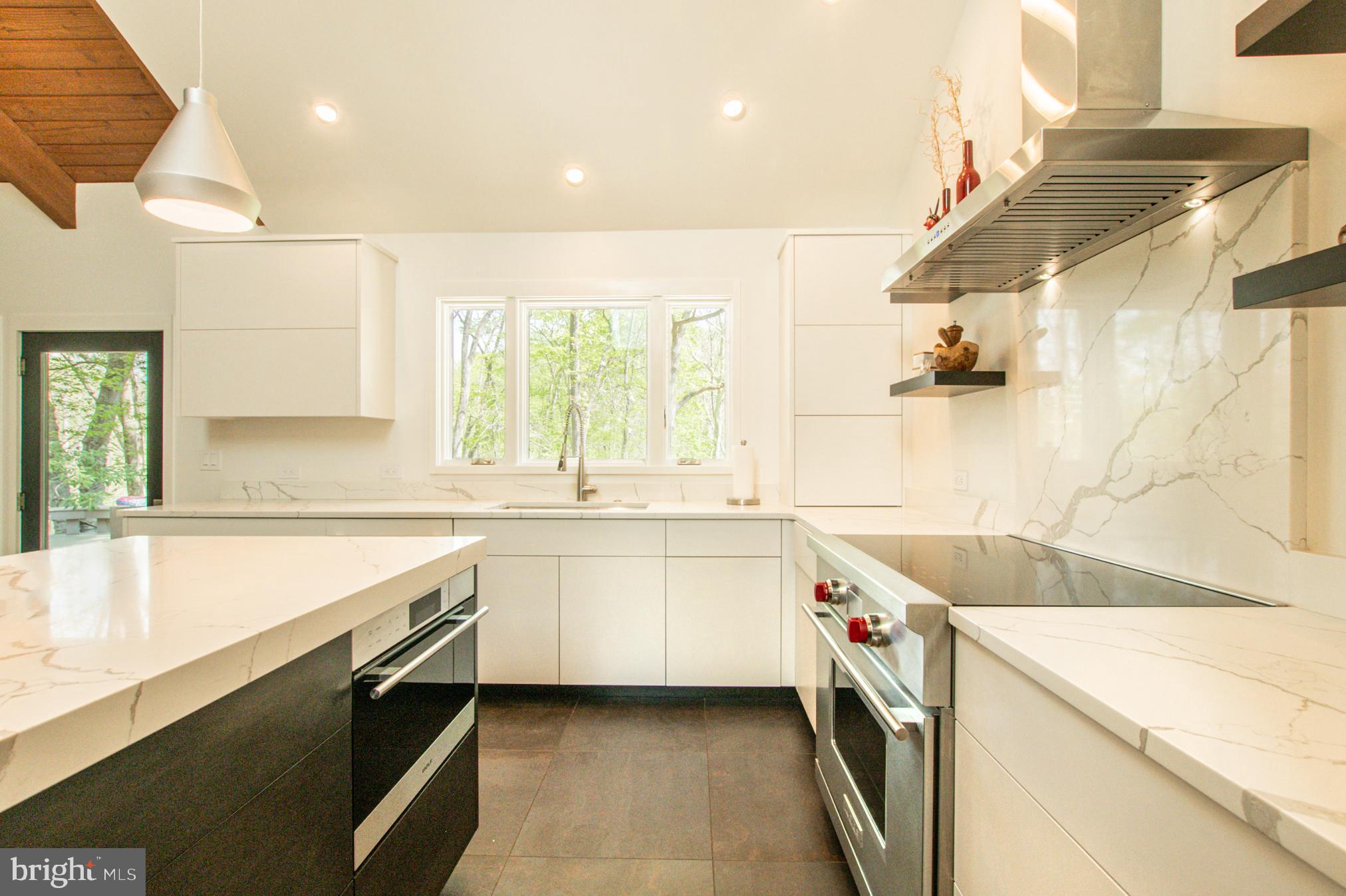 ROUNDELAY - Residential