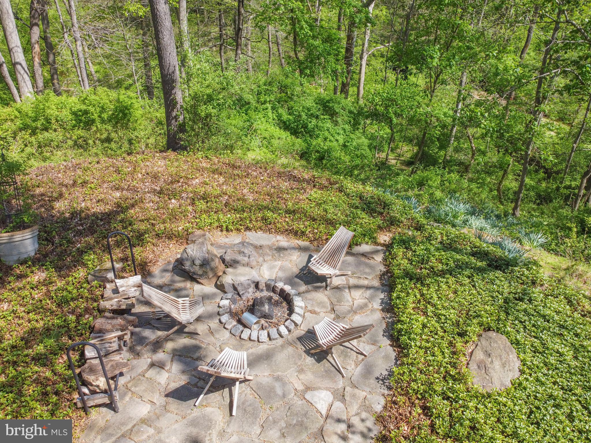 ROUNDELAY - Residential