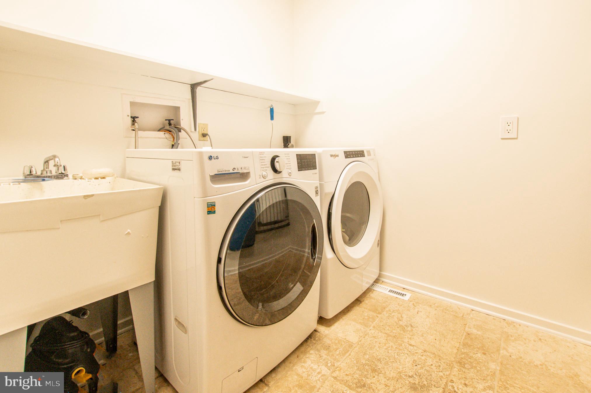 ROUNDELAY - Residential