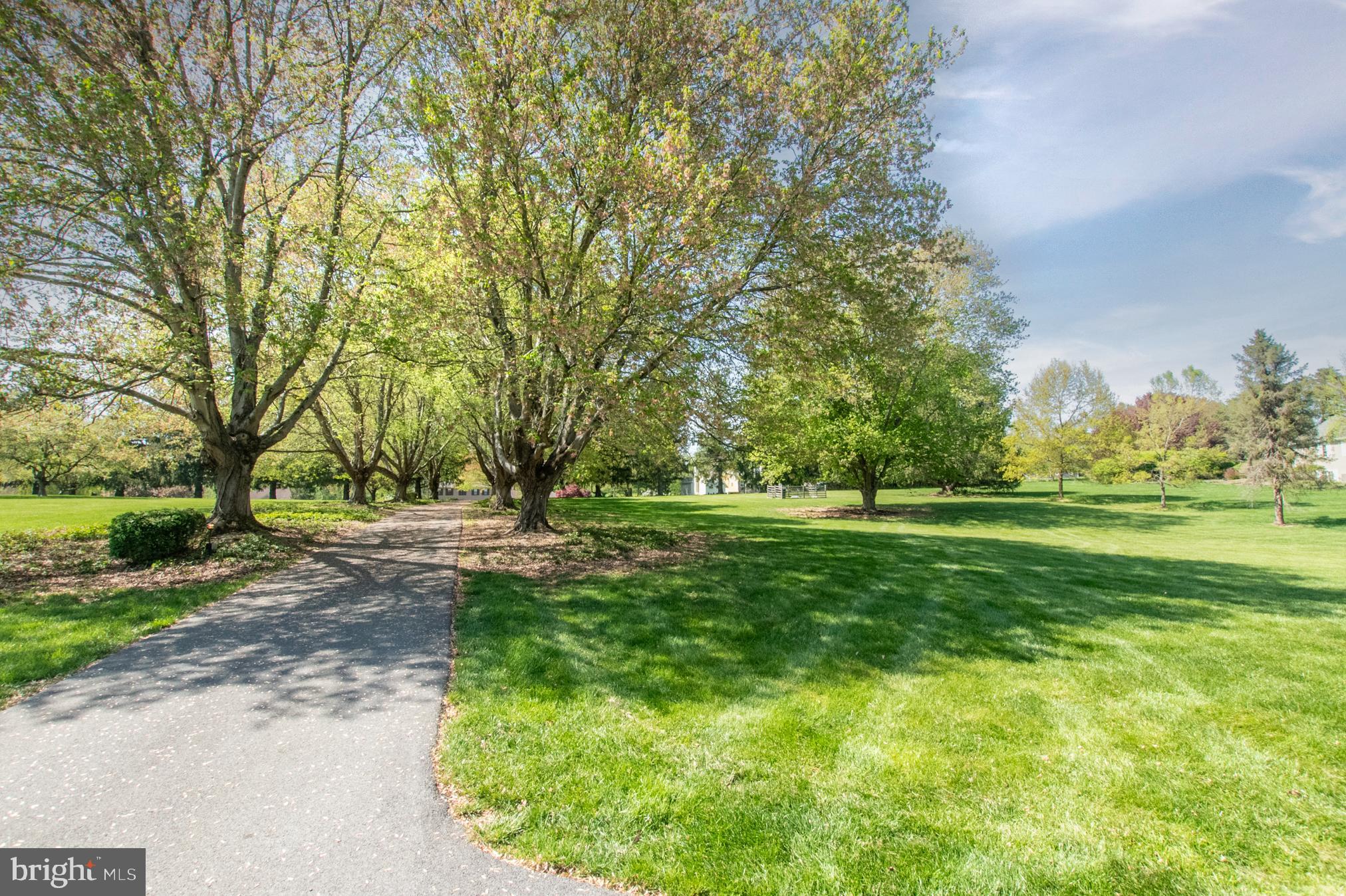 ROUNDELAY - Residential