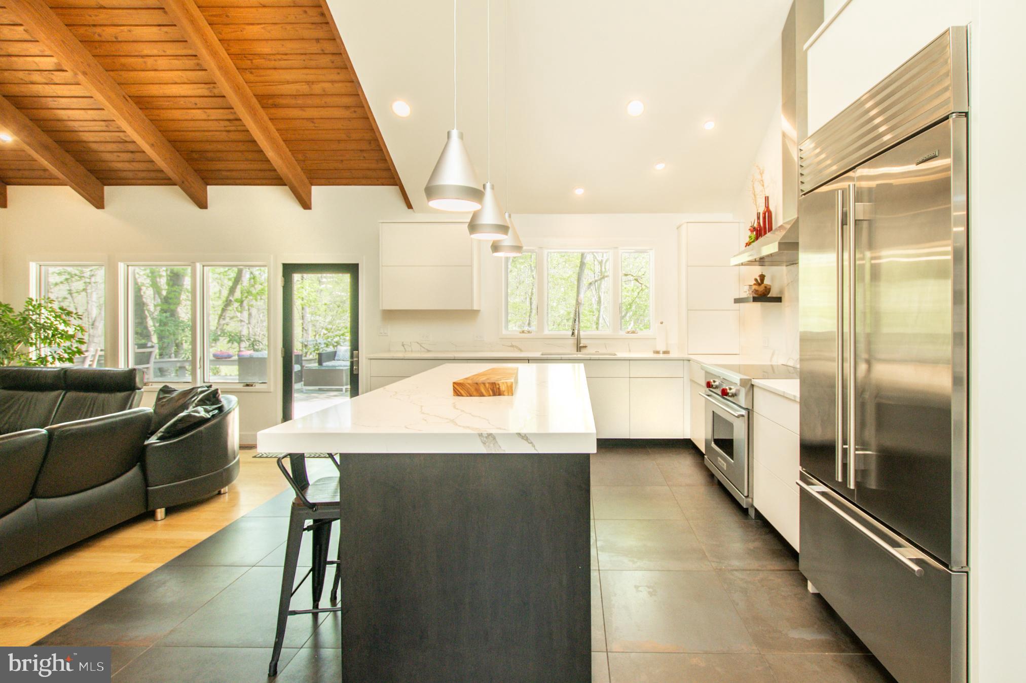 ROUNDELAY - Residential