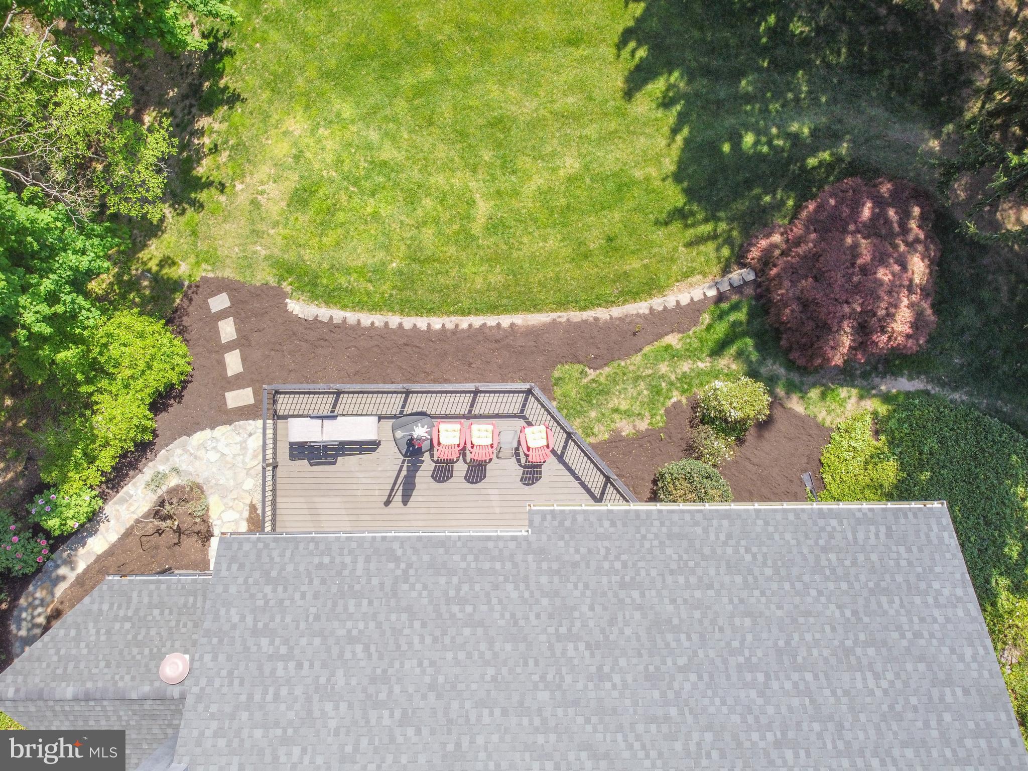 ROUNDELAY - Residential