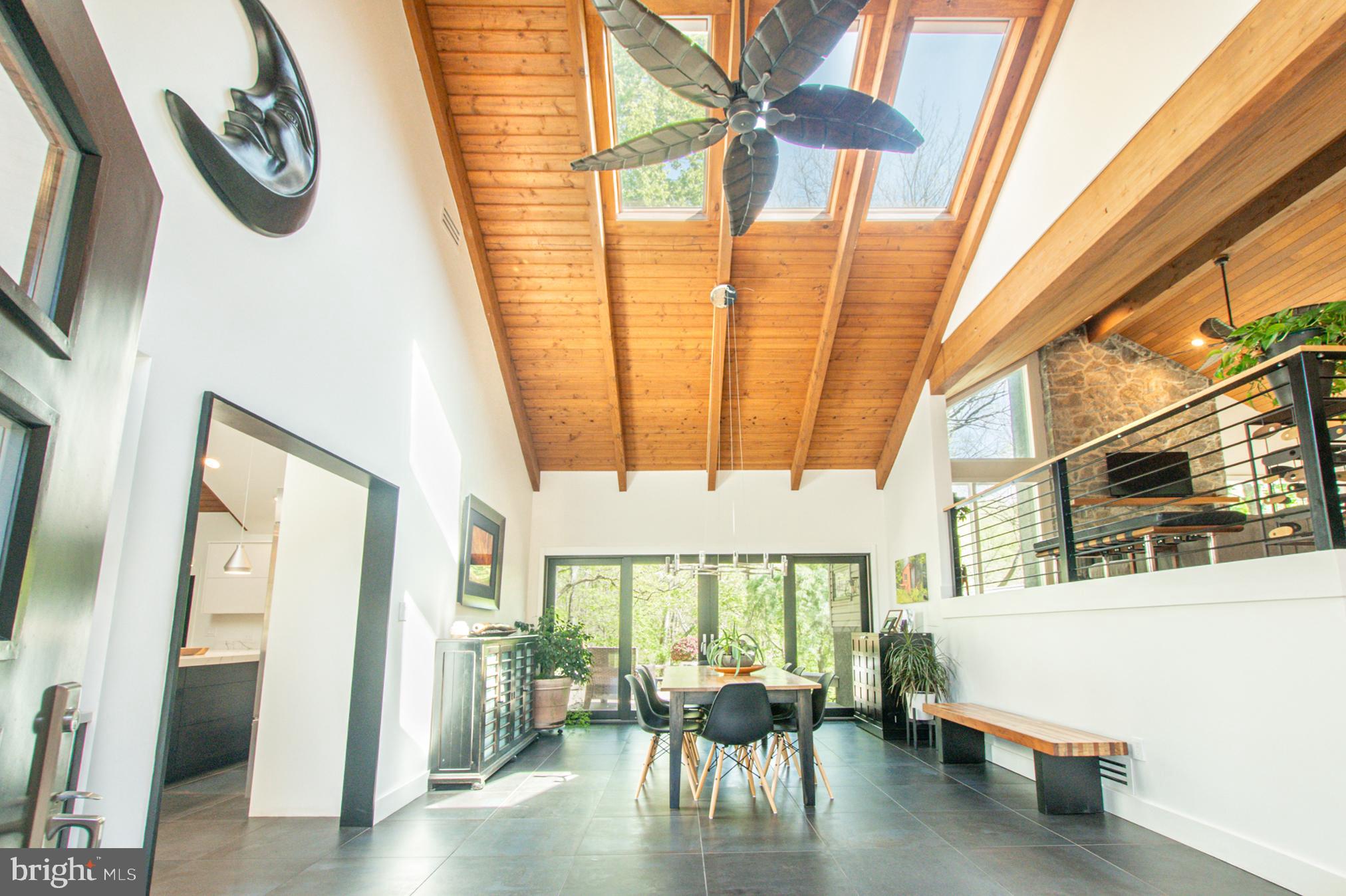 ROUNDELAY - Residential