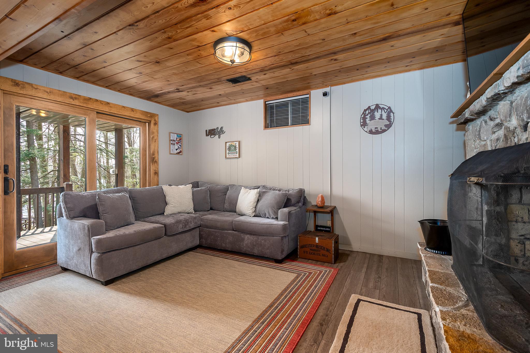 STOCKSLAGER ROAD - Residential