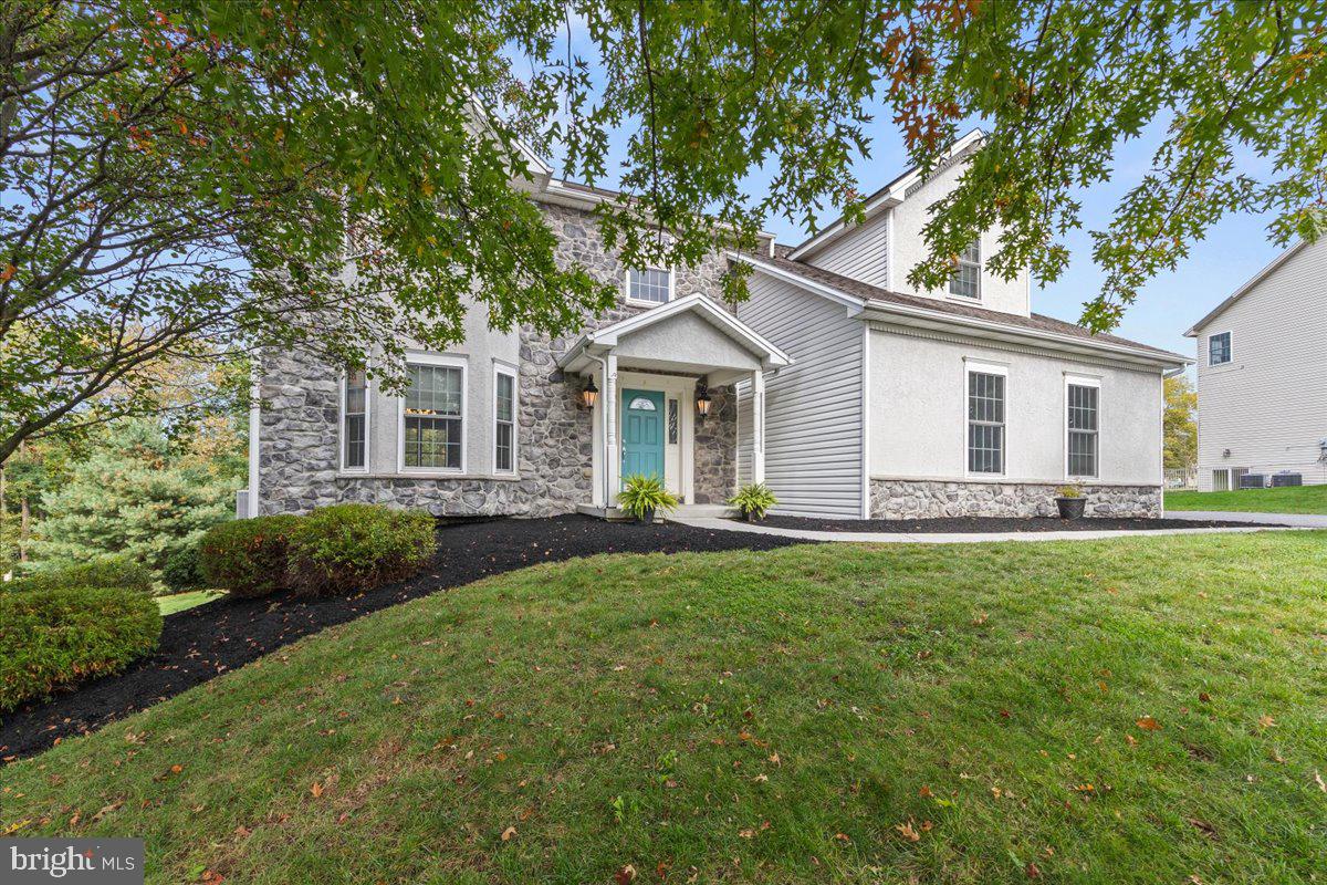 3925 SILVER BROOK DRIVE