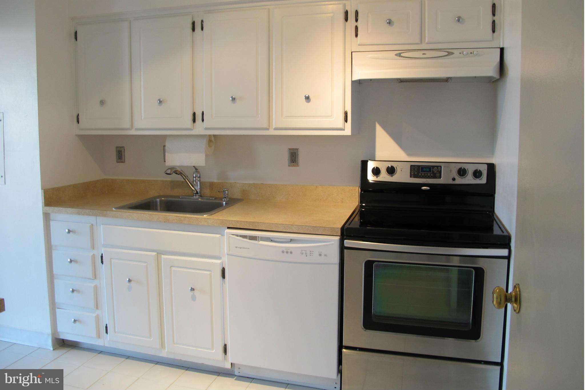 ALEXANDRIA HOUSE - Residential Lease