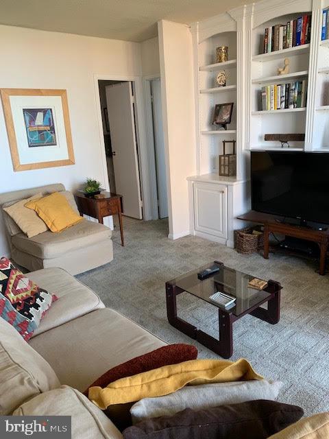 ALEXANDRIA HOUSE - Residential Lease