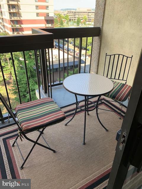 ALEXANDRIA HOUSE - Residential Lease