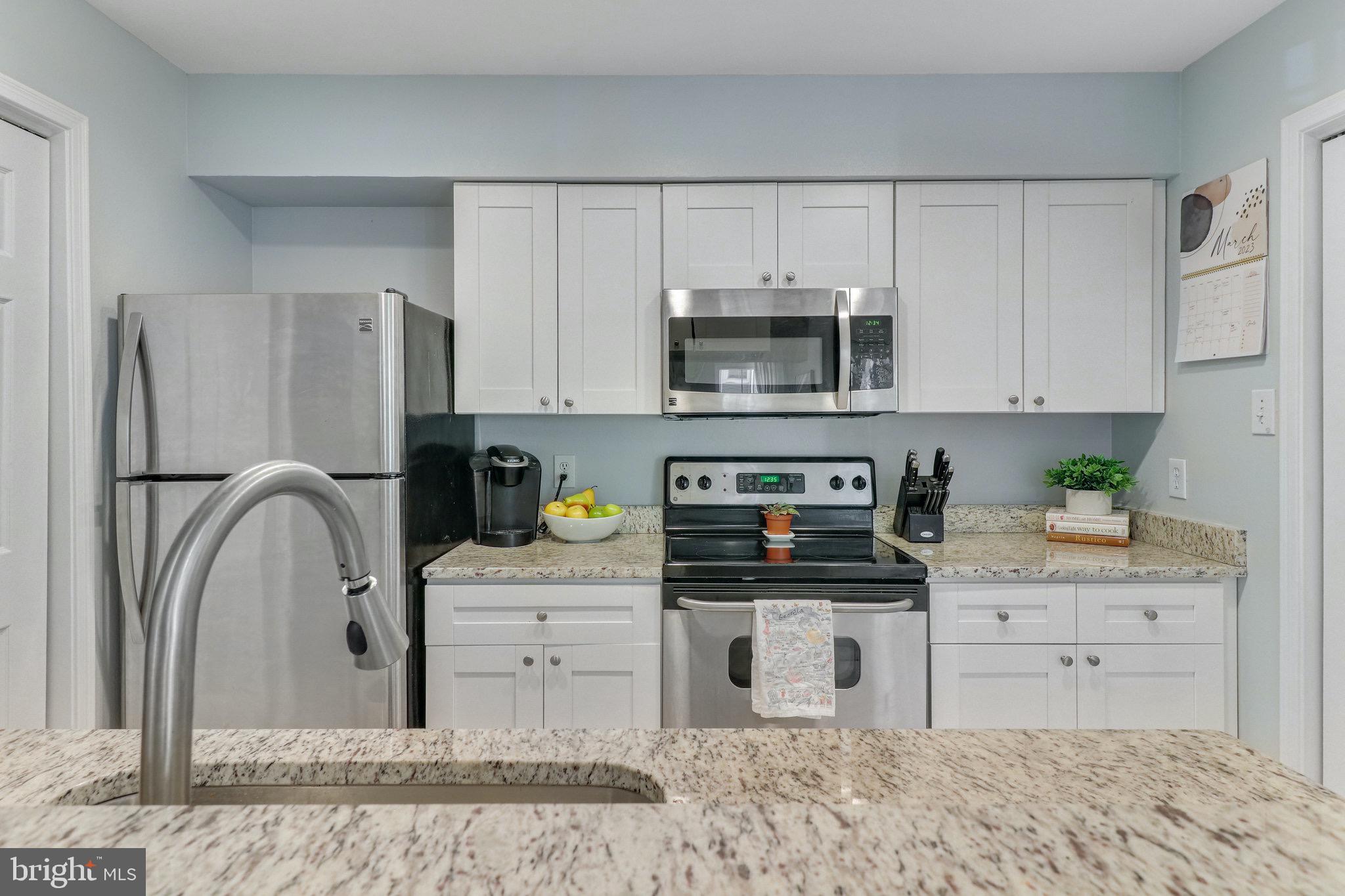 POINTE AT PARK CENTER - Residential