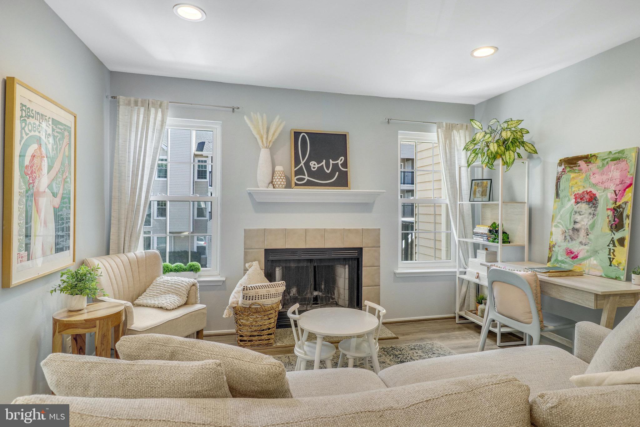 POINTE AT PARK CENTER - Residential