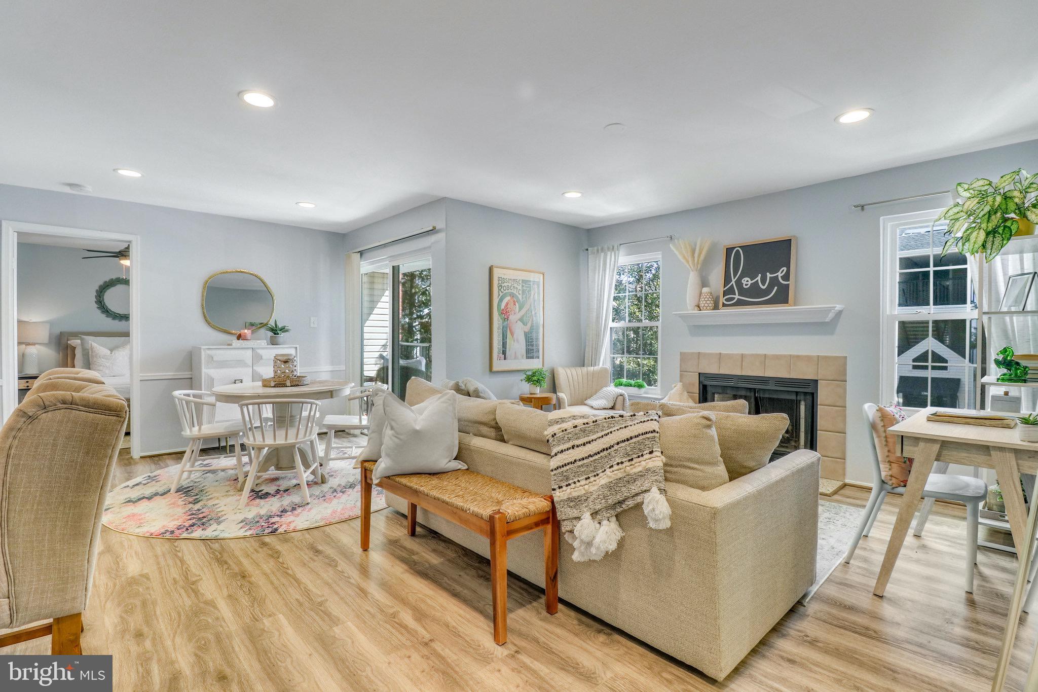 POINTE AT PARK CENTER - Residential