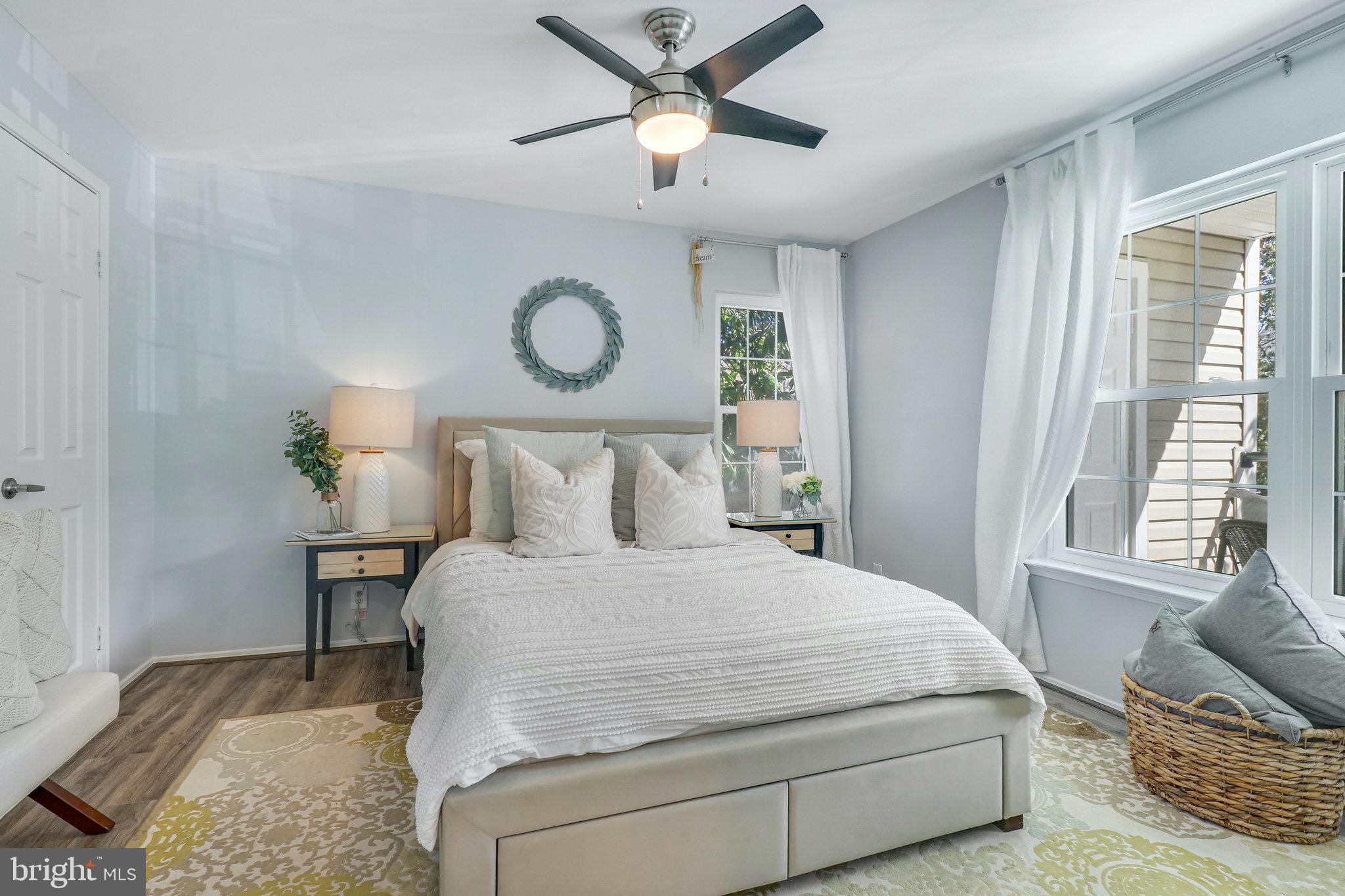 POINTE AT PARK CENTER - Residential