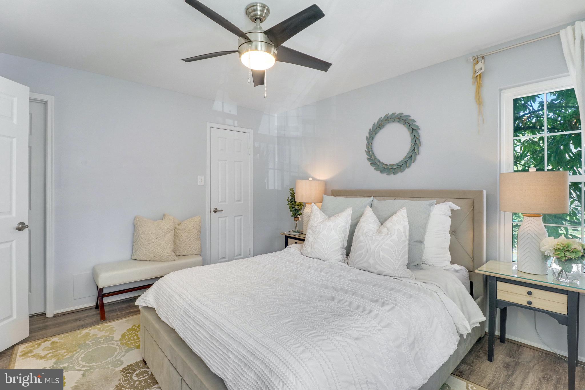 POINTE AT PARK CENTER - Residential