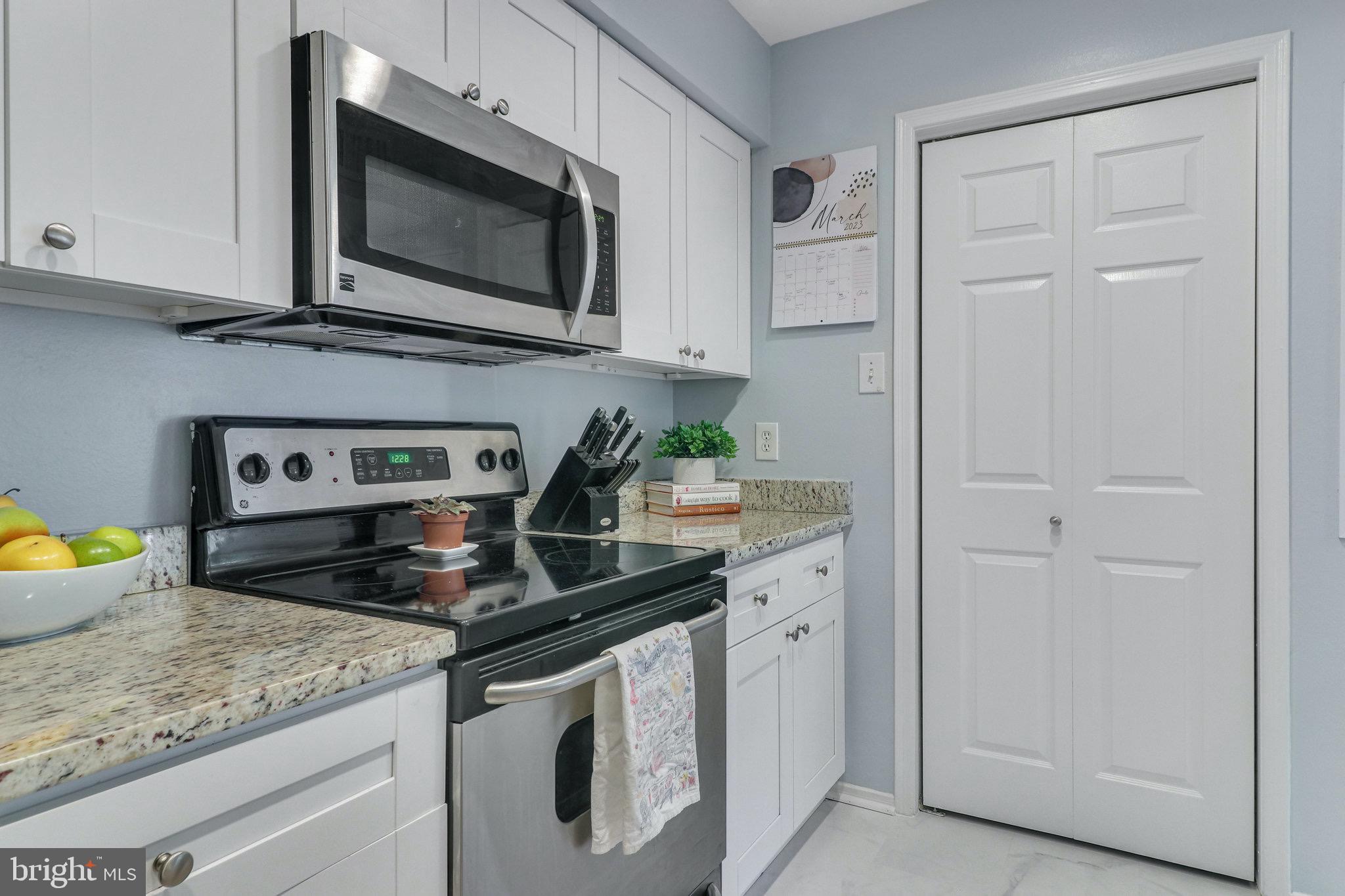 POINTE AT PARK CENTER - Residential