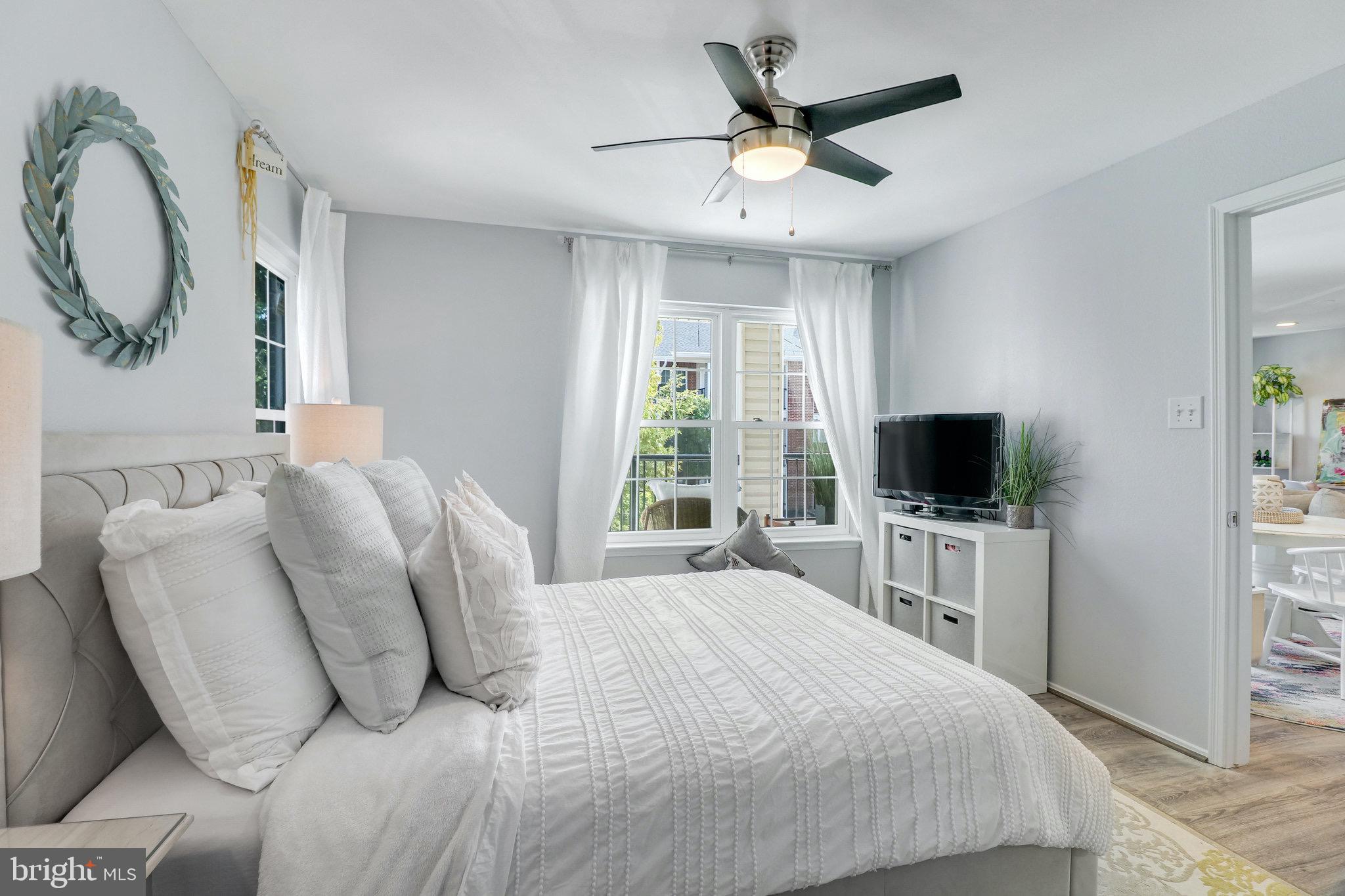 POINTE AT PARK CENTER - Residential