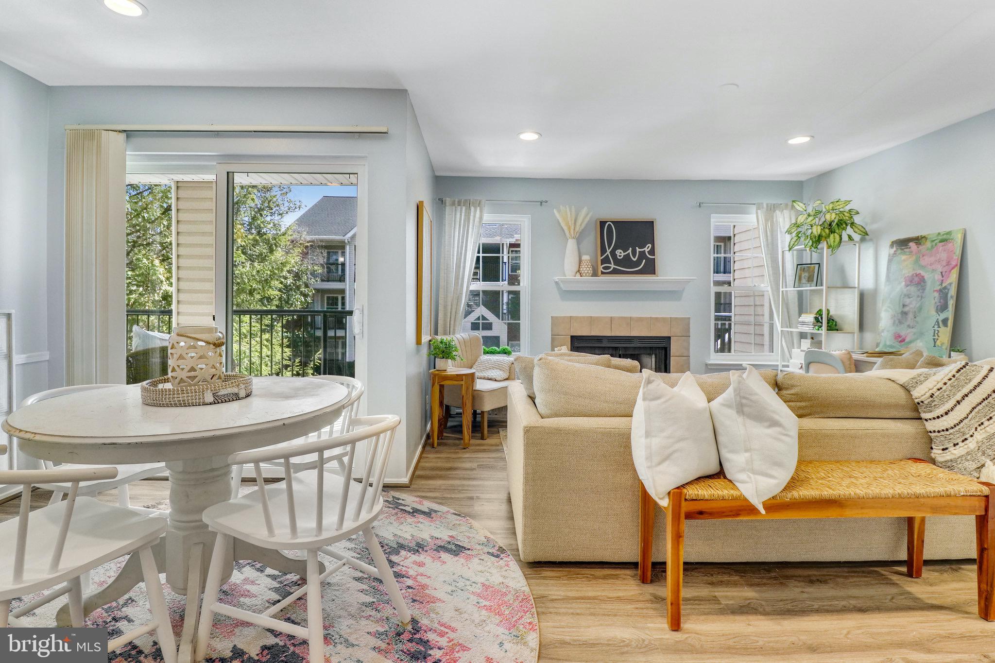 POINTE AT PARK CENTER - Residential