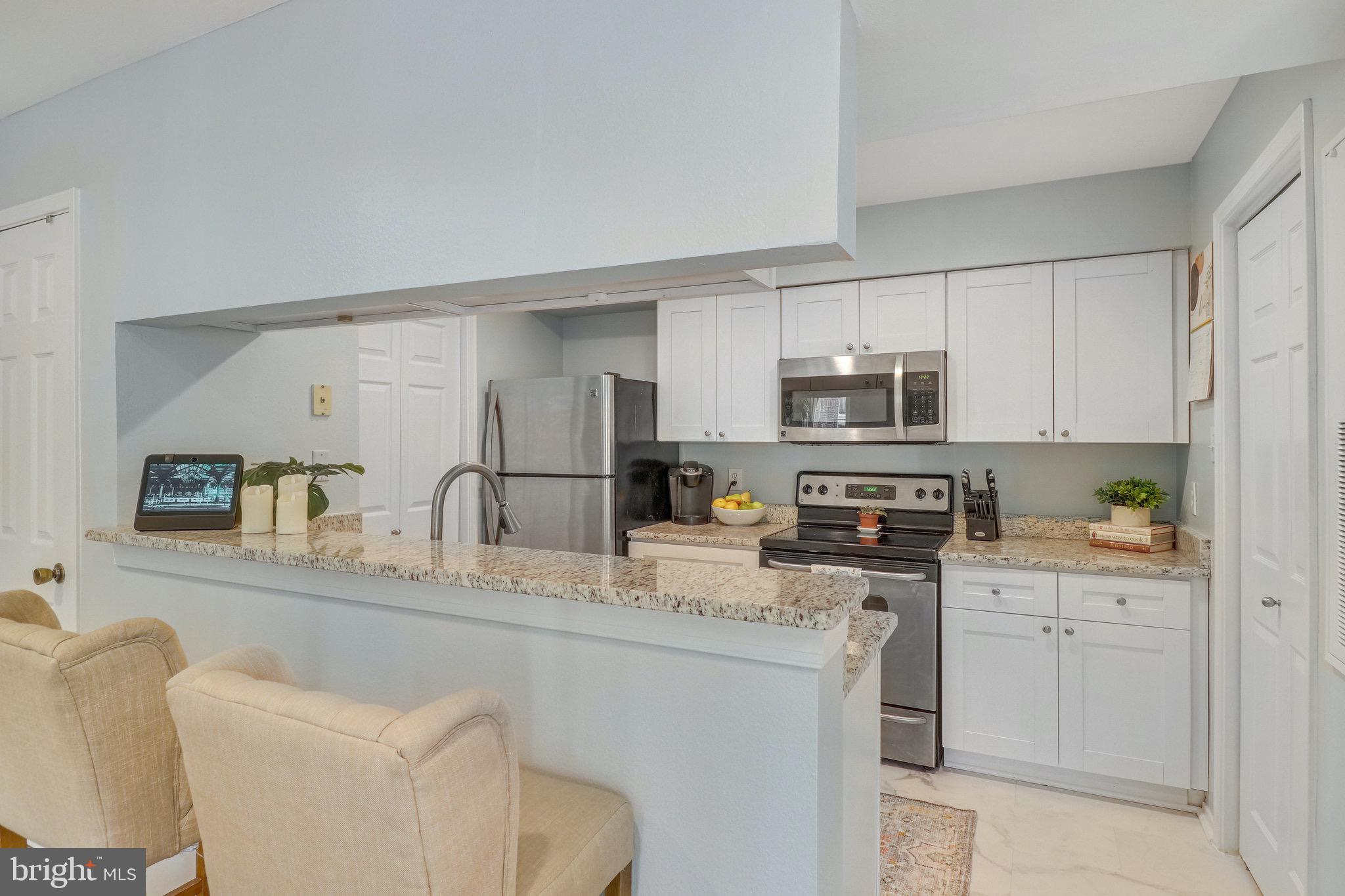 POINTE AT PARK CENTER - Residential