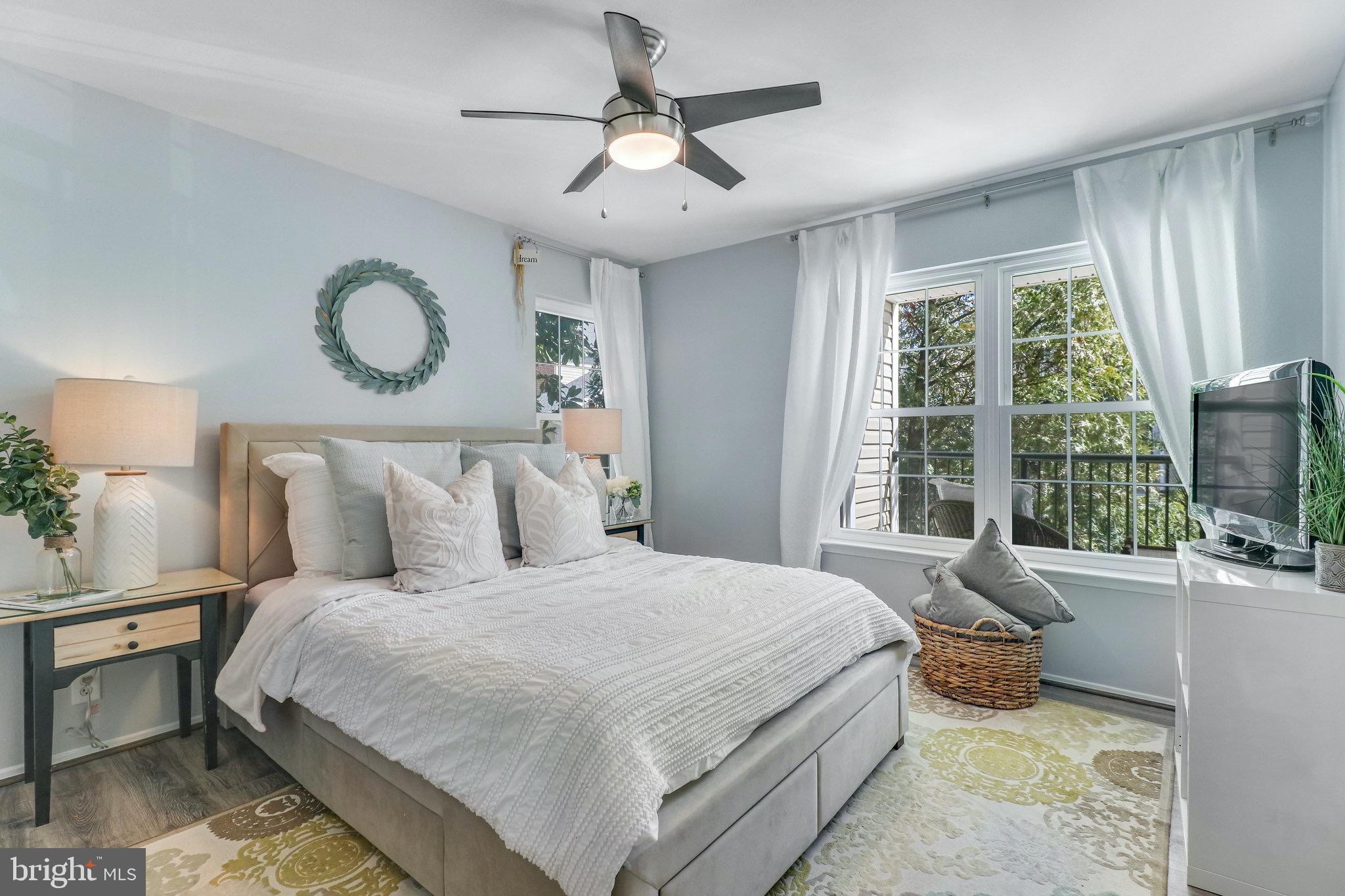 POINTE AT PARK CENTER - Residential