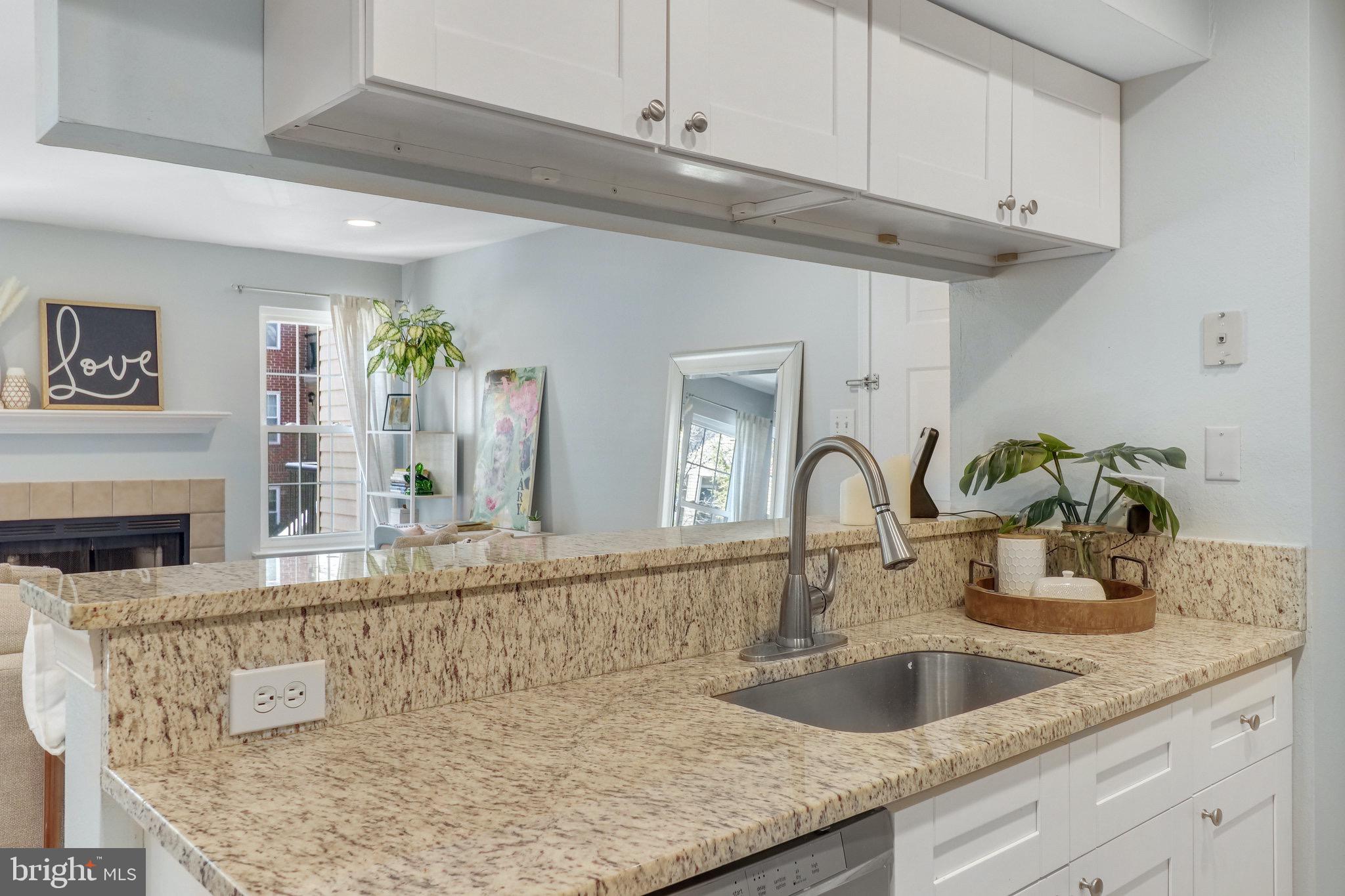 POINTE AT PARK CENTER - Residential