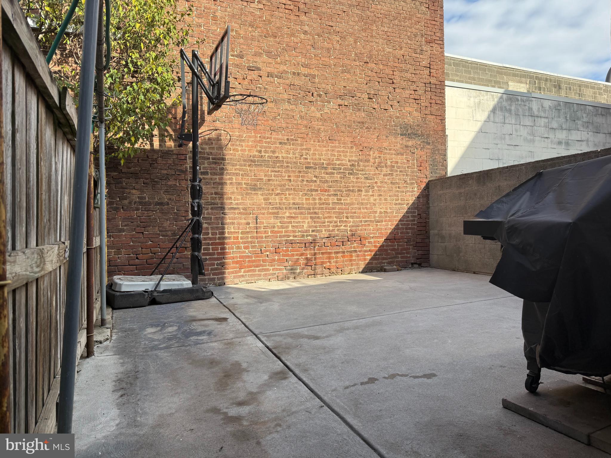 PORT RICHMOND - Residential