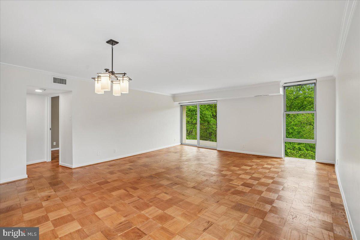 9039 SLIGO CREEK PARKWAY 516