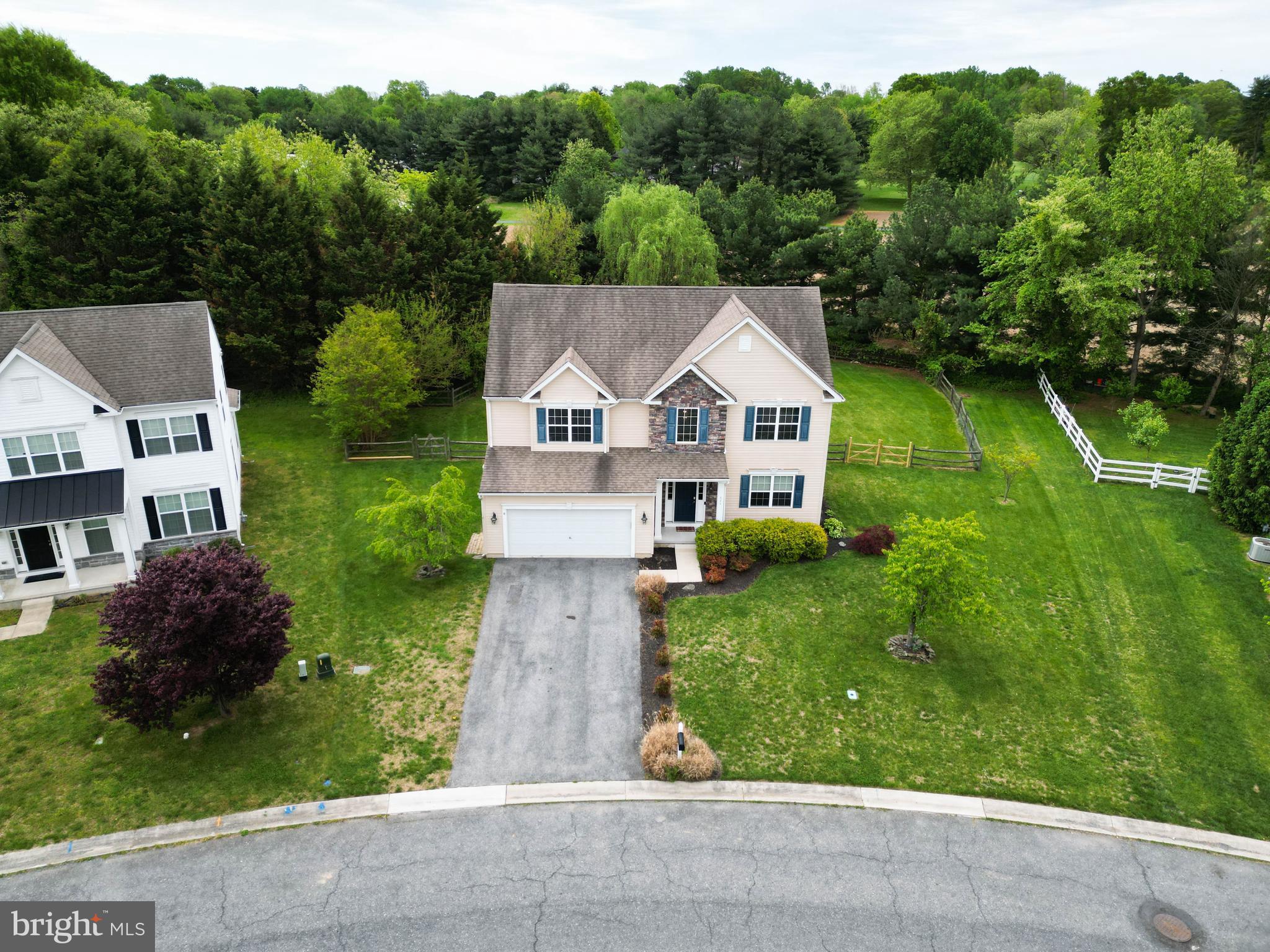 624 WILLOWWOOD DRIVE