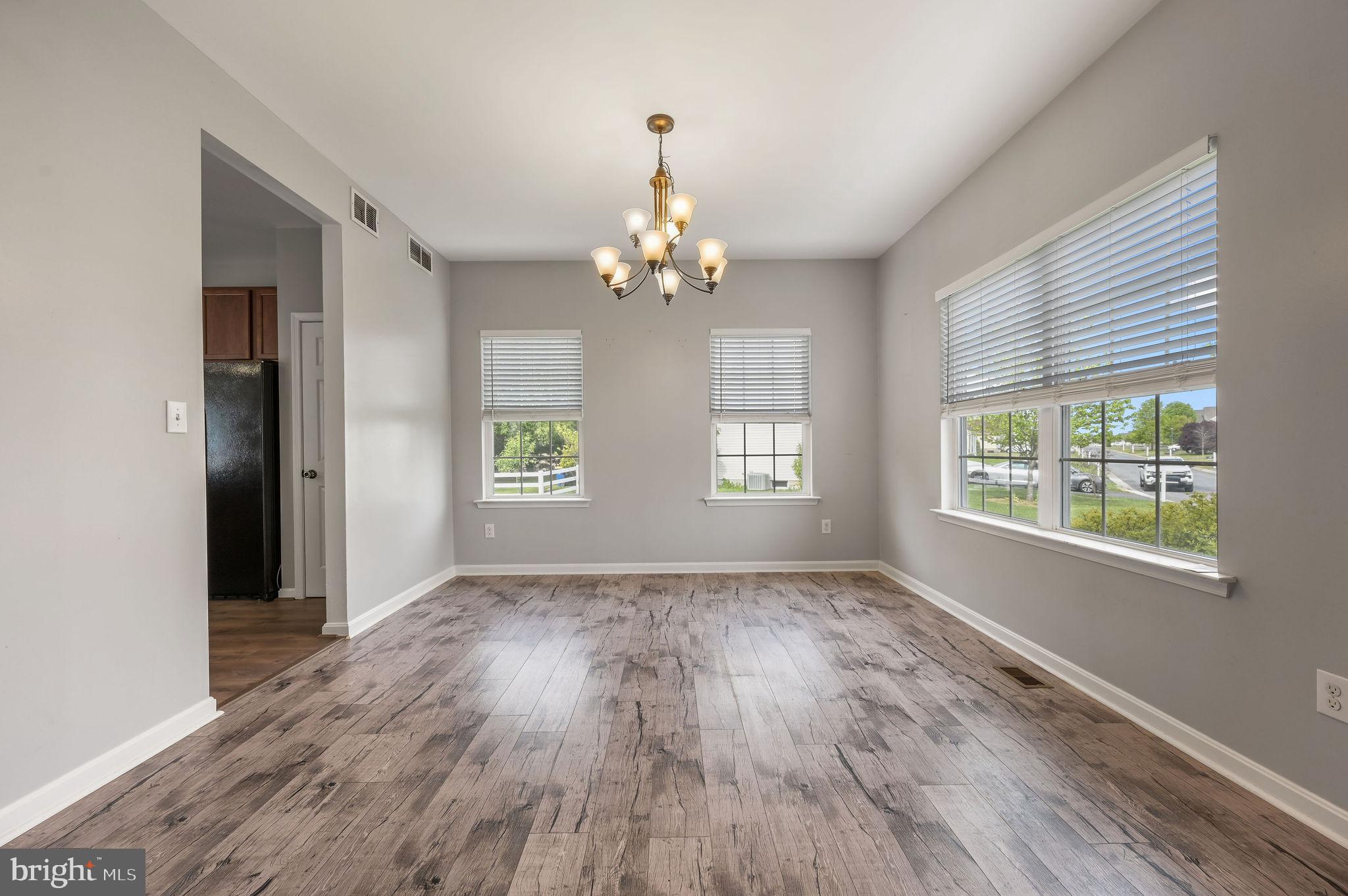 624 WILLOWWOOD DRIVE