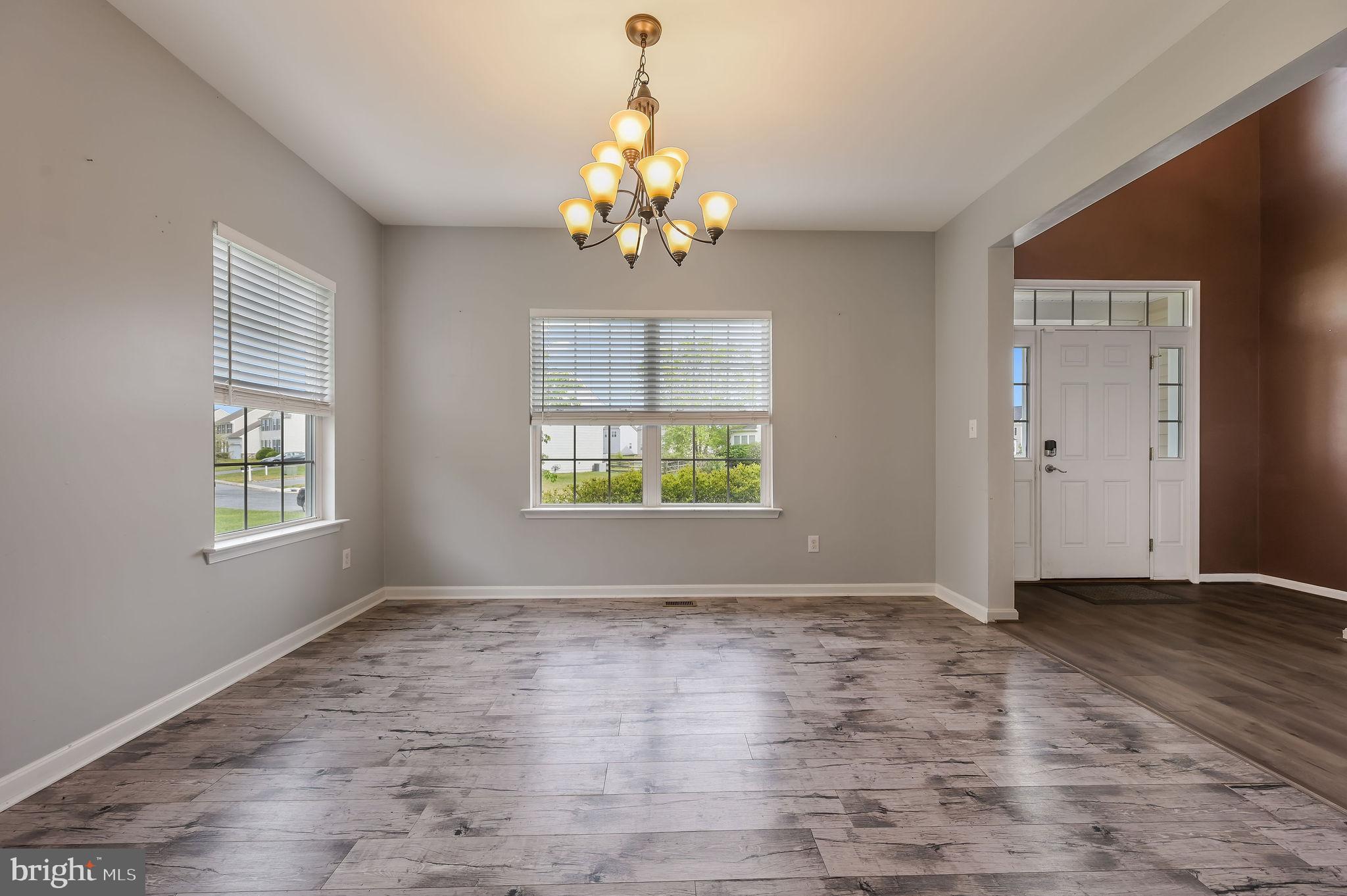624 WILLOWWOOD DRIVE