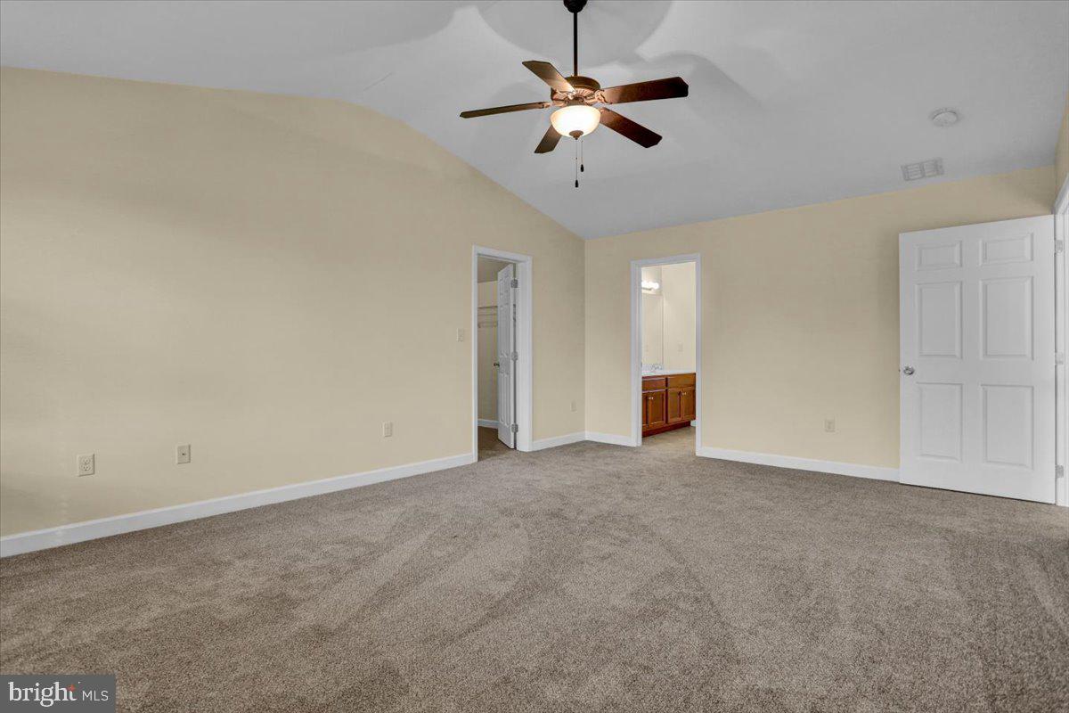 WOODS EDGE - Residential