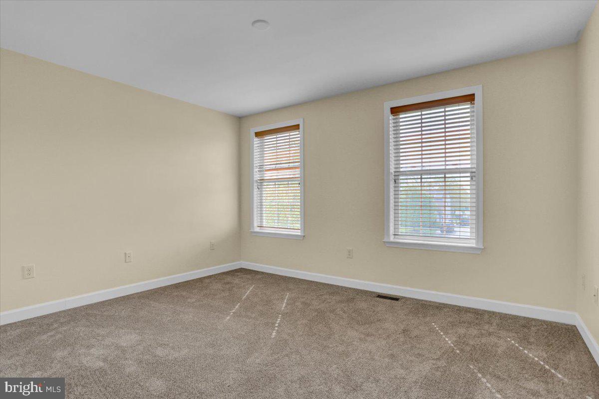 WOODS EDGE - Residential