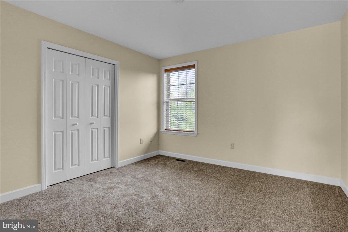 WOODS EDGE - Residential