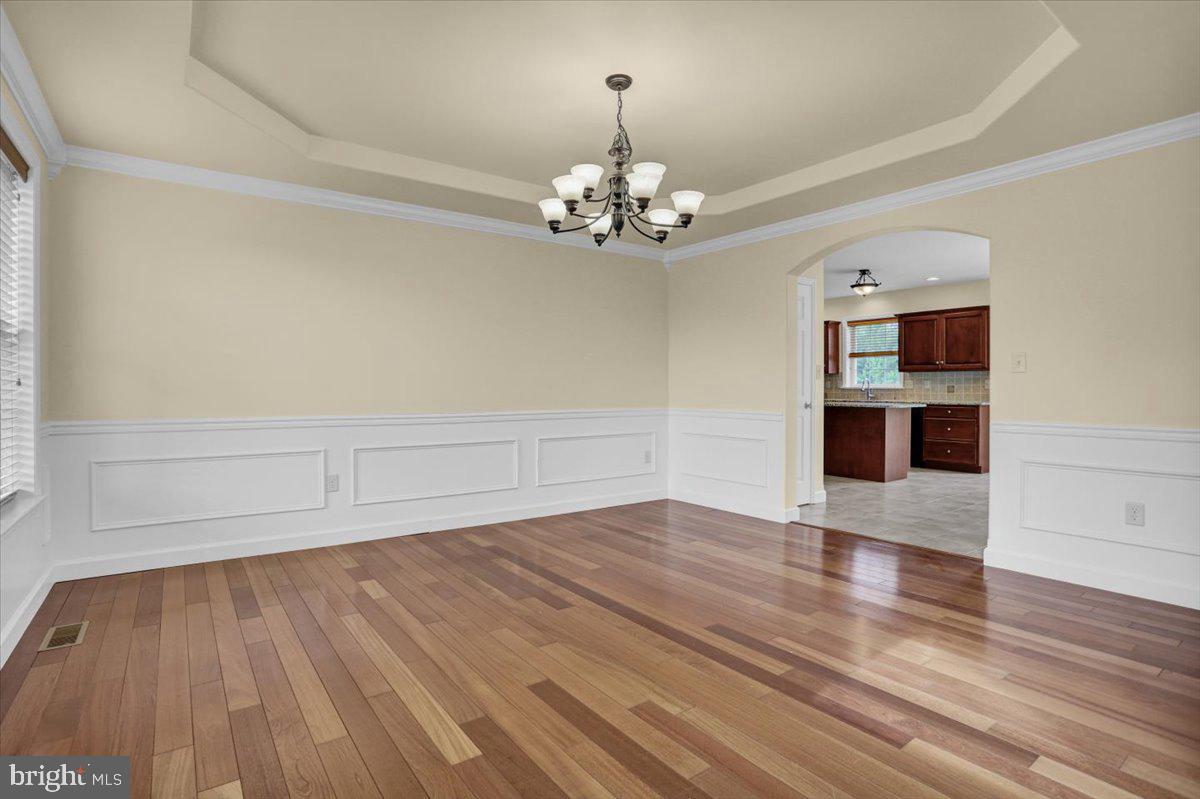 WOODS EDGE - Residential