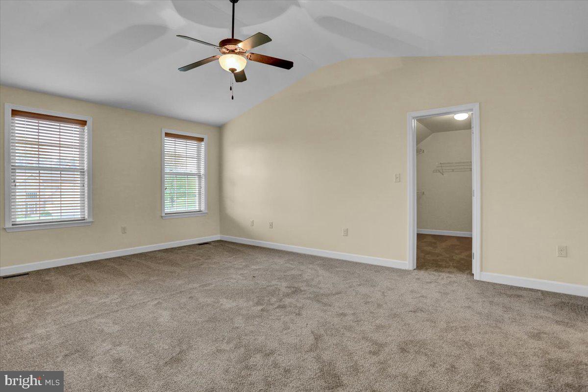 WOODS EDGE - Residential