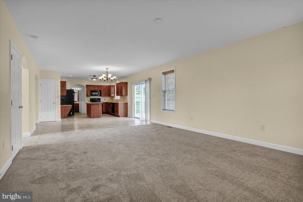 WOODS EDGE - Residential