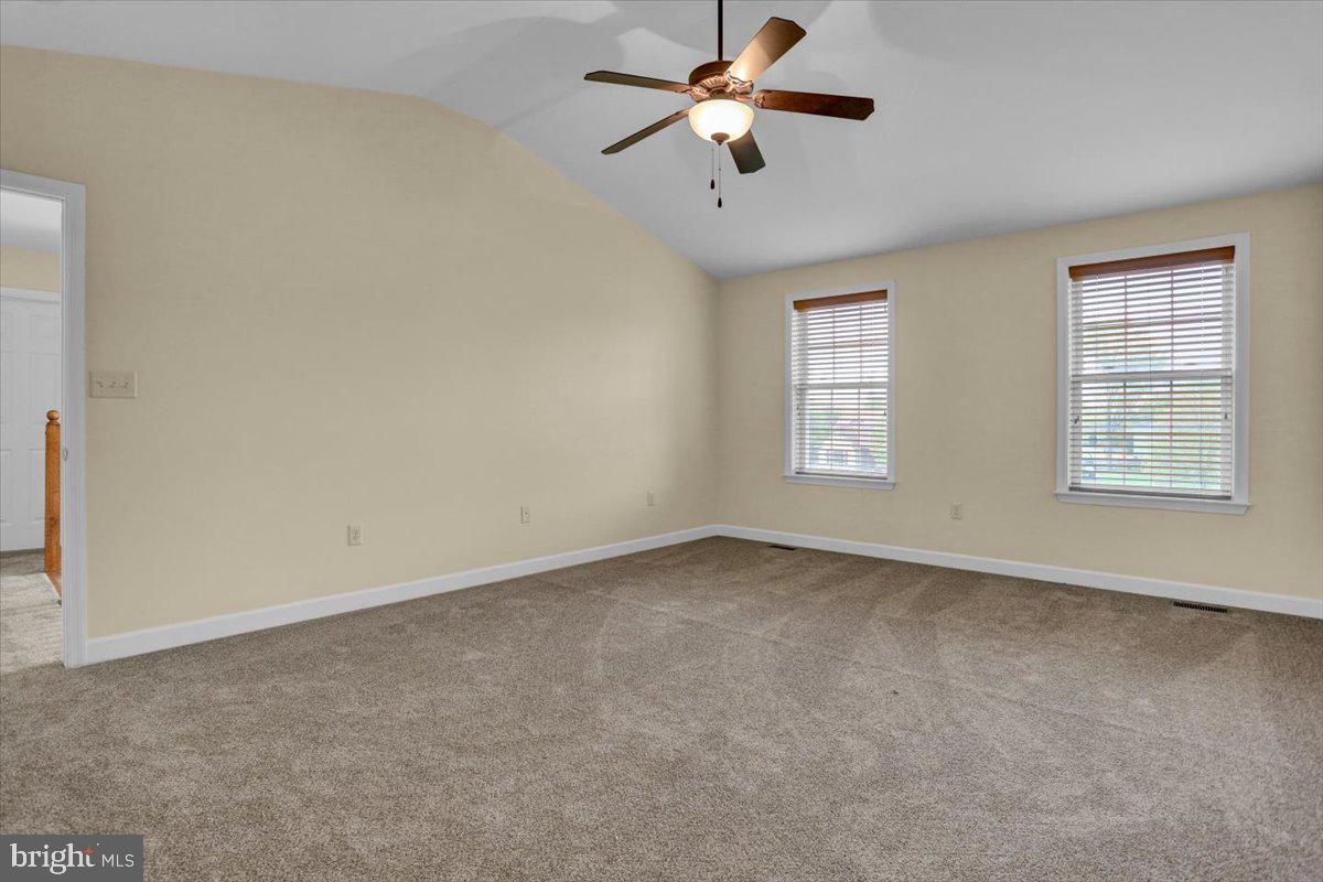 WOODS EDGE - Residential