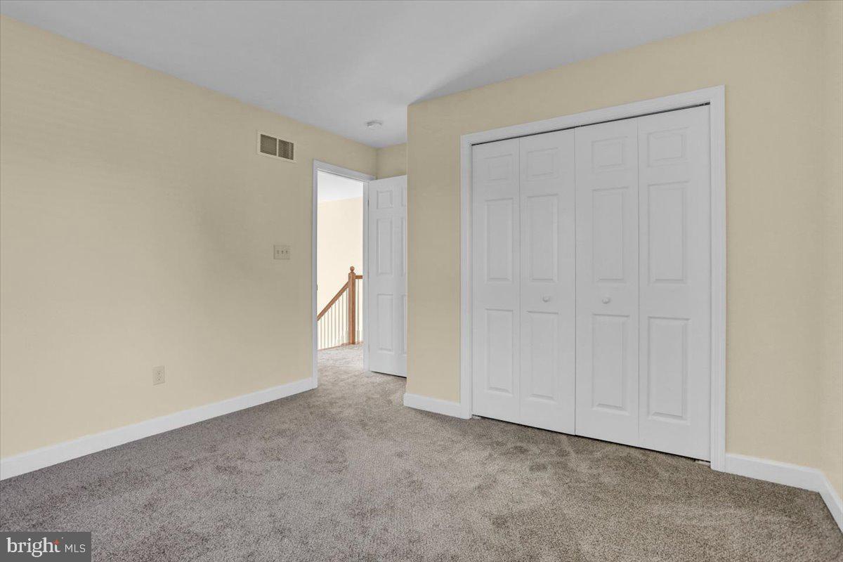 WOODS EDGE - Residential