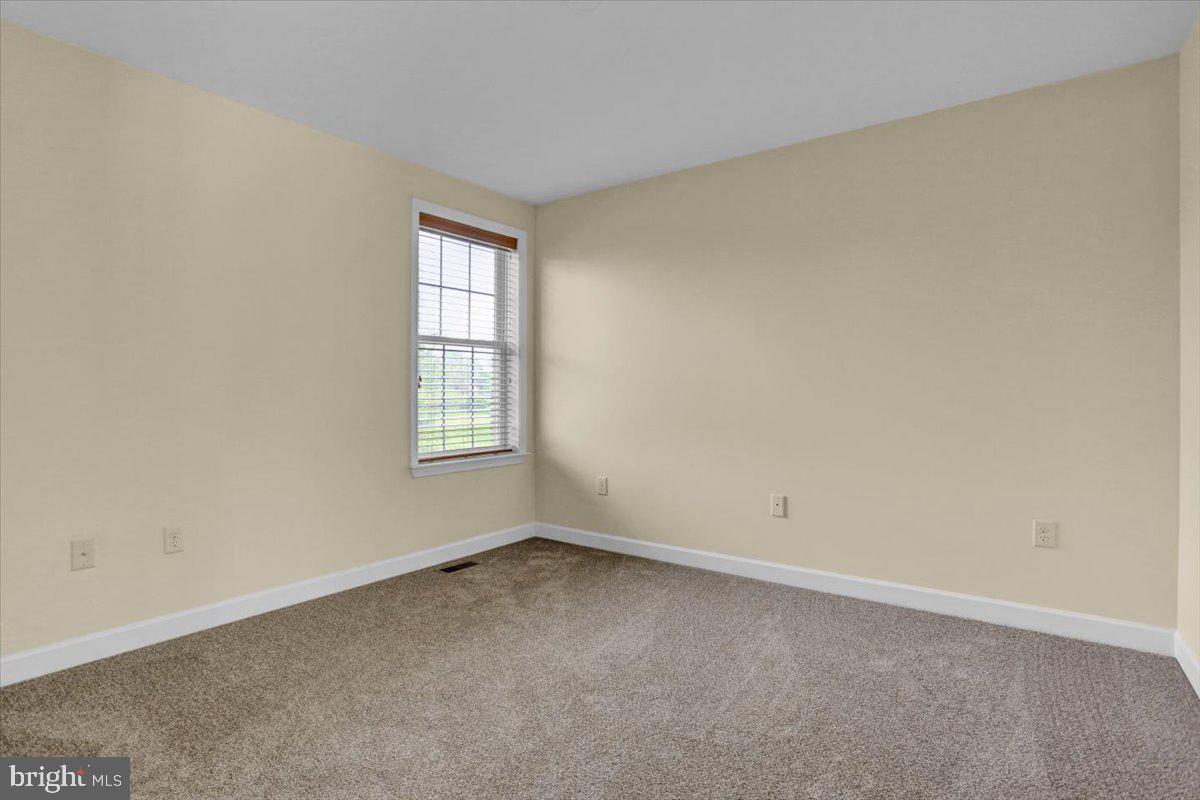 WOODS EDGE - Residential