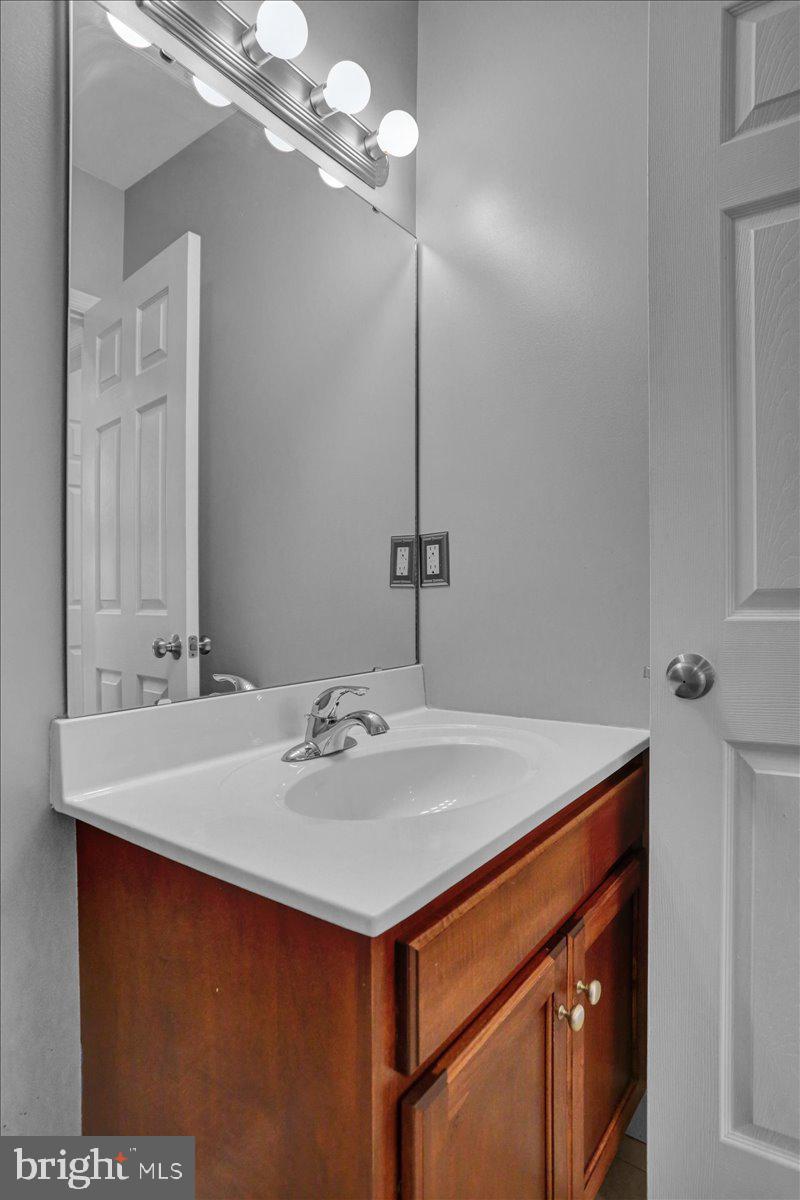 WOODS EDGE - Residential