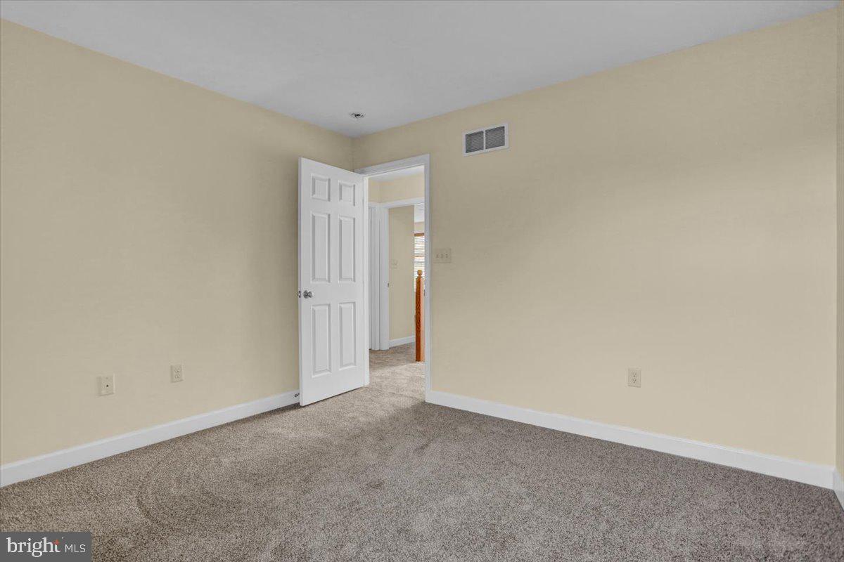 WOODS EDGE - Residential