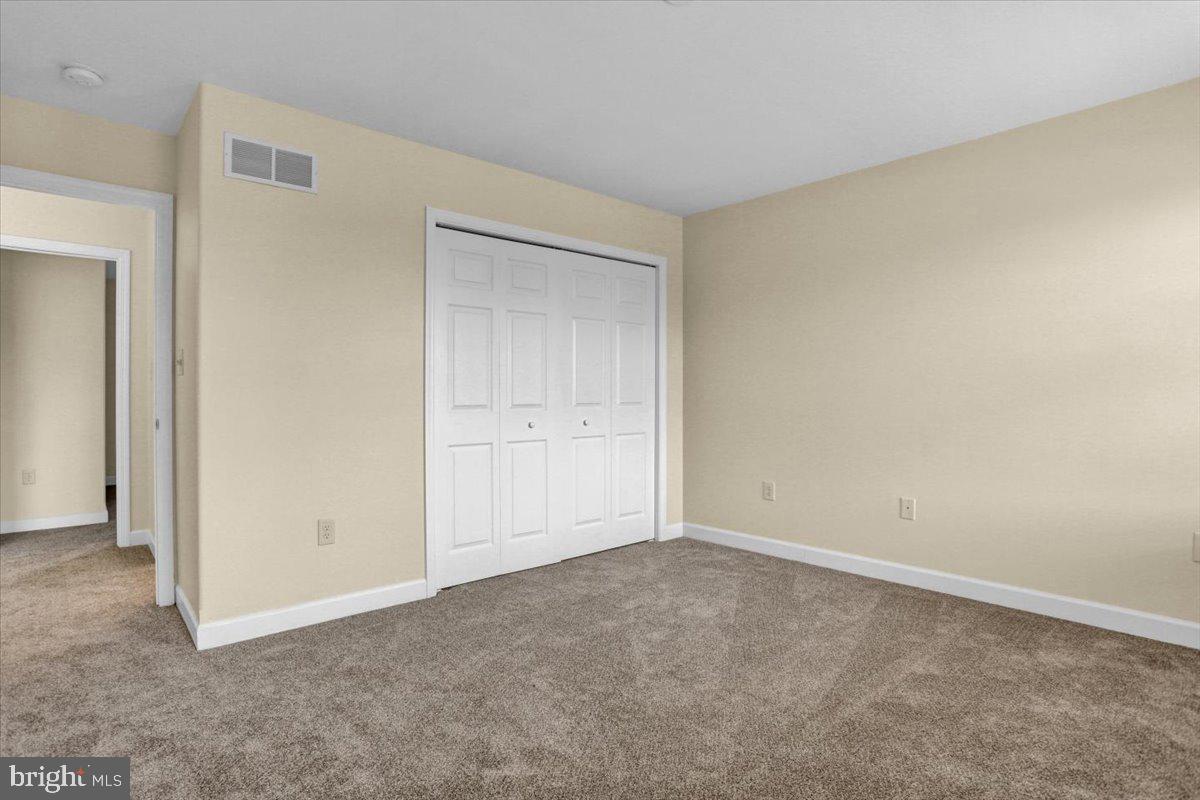 WOODS EDGE - Residential