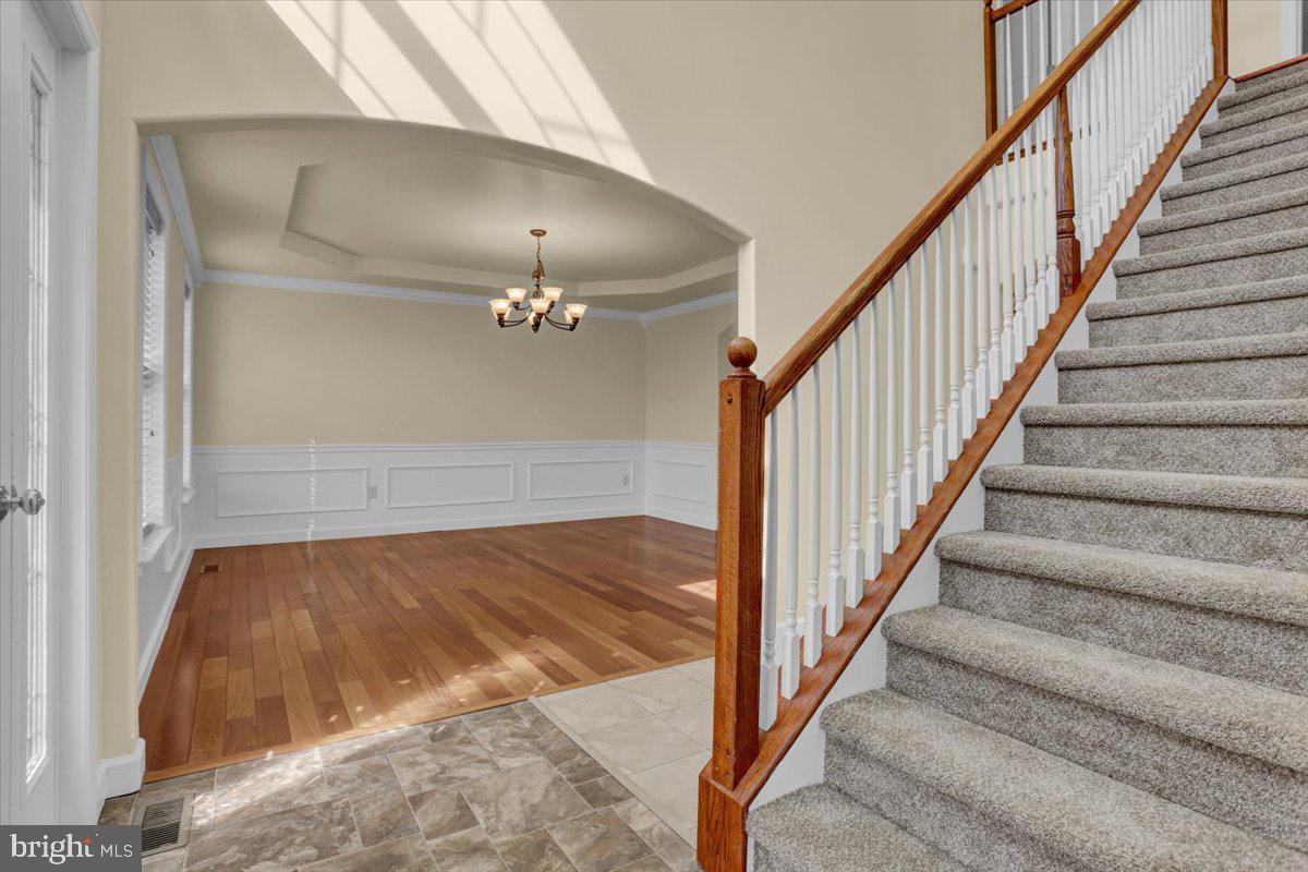 WOODS EDGE - Residential