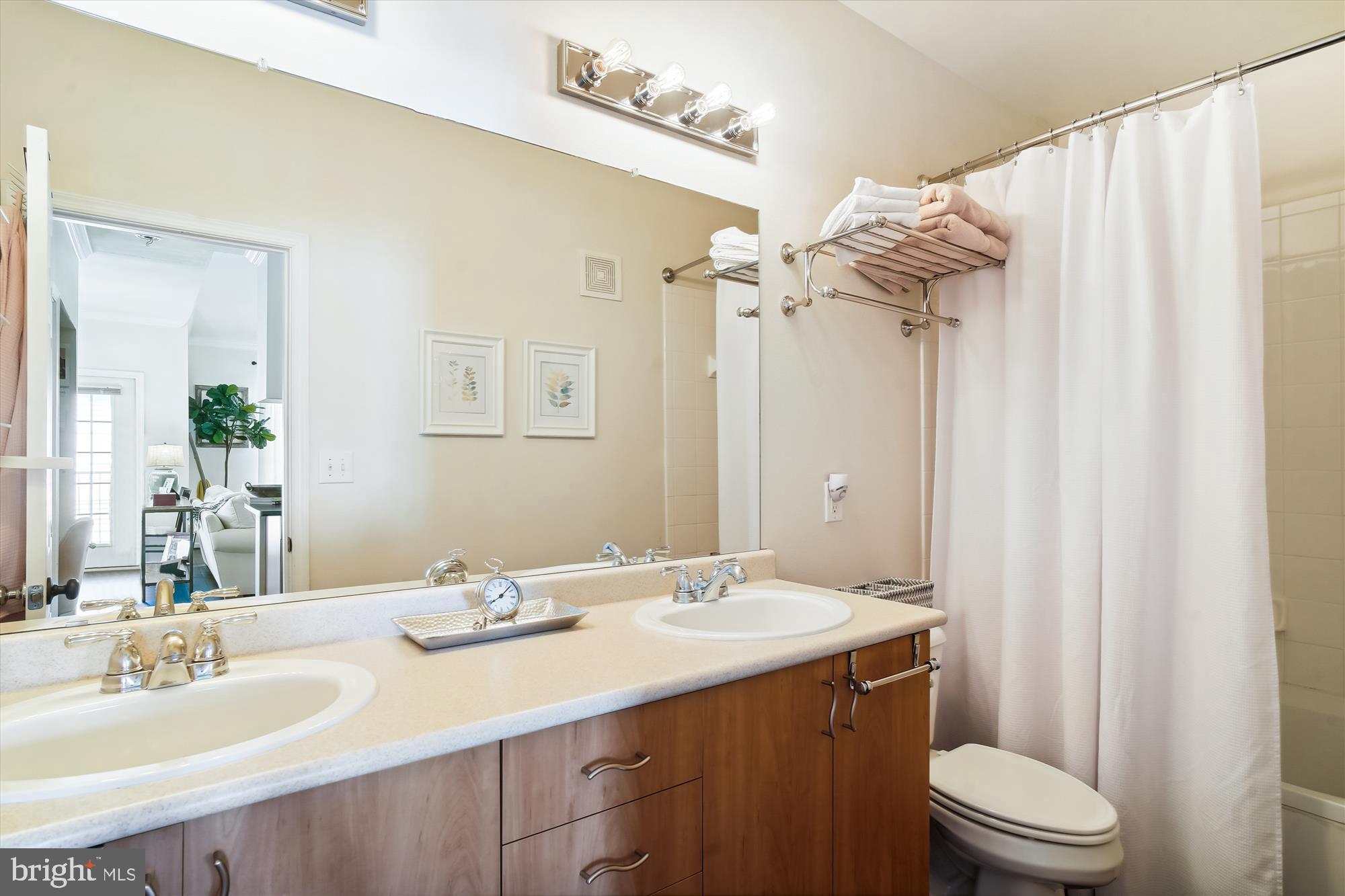 ASHMORE AT GERMANOWN COMMUNITY - Residential