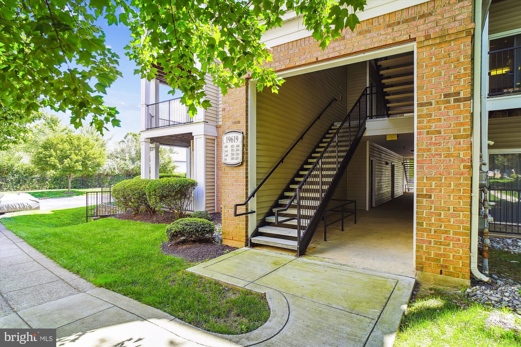 ASHMORE AT GERMANOWN COMMUNITY - Residential